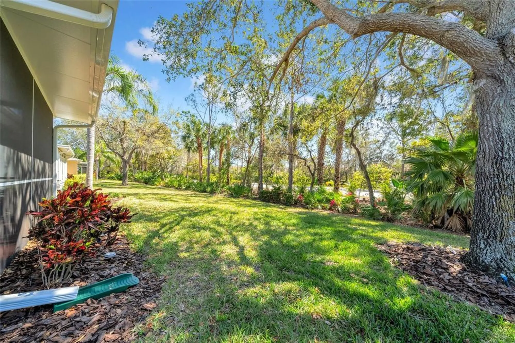 Property Slideshow image 25 of 39 | 2082 sifield greens way # 3, Sun City Center, FL, 33573