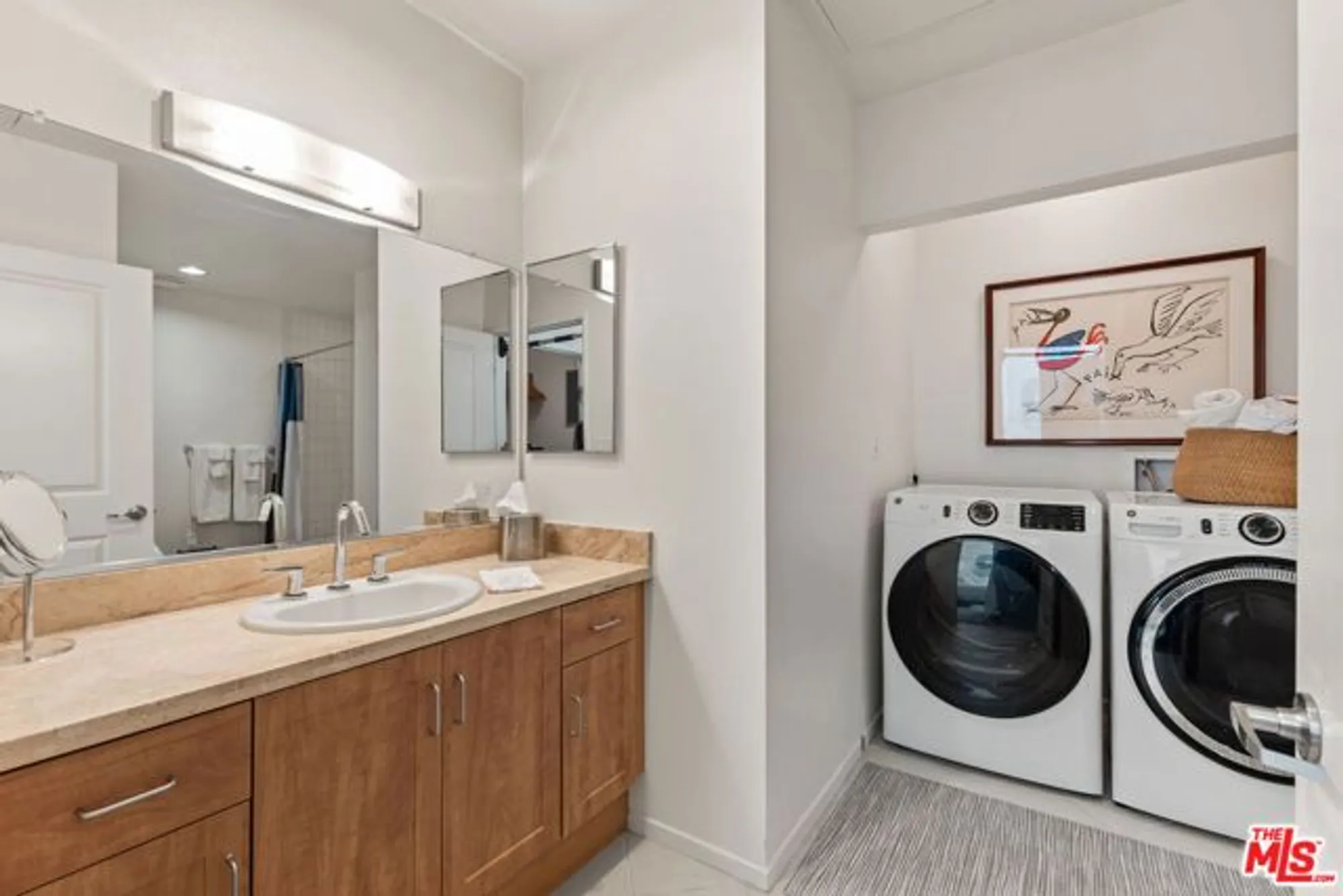 Property Slideshow image 22 of 35 | 267 s san pedro st 621, Los Angeles, CA, 90012