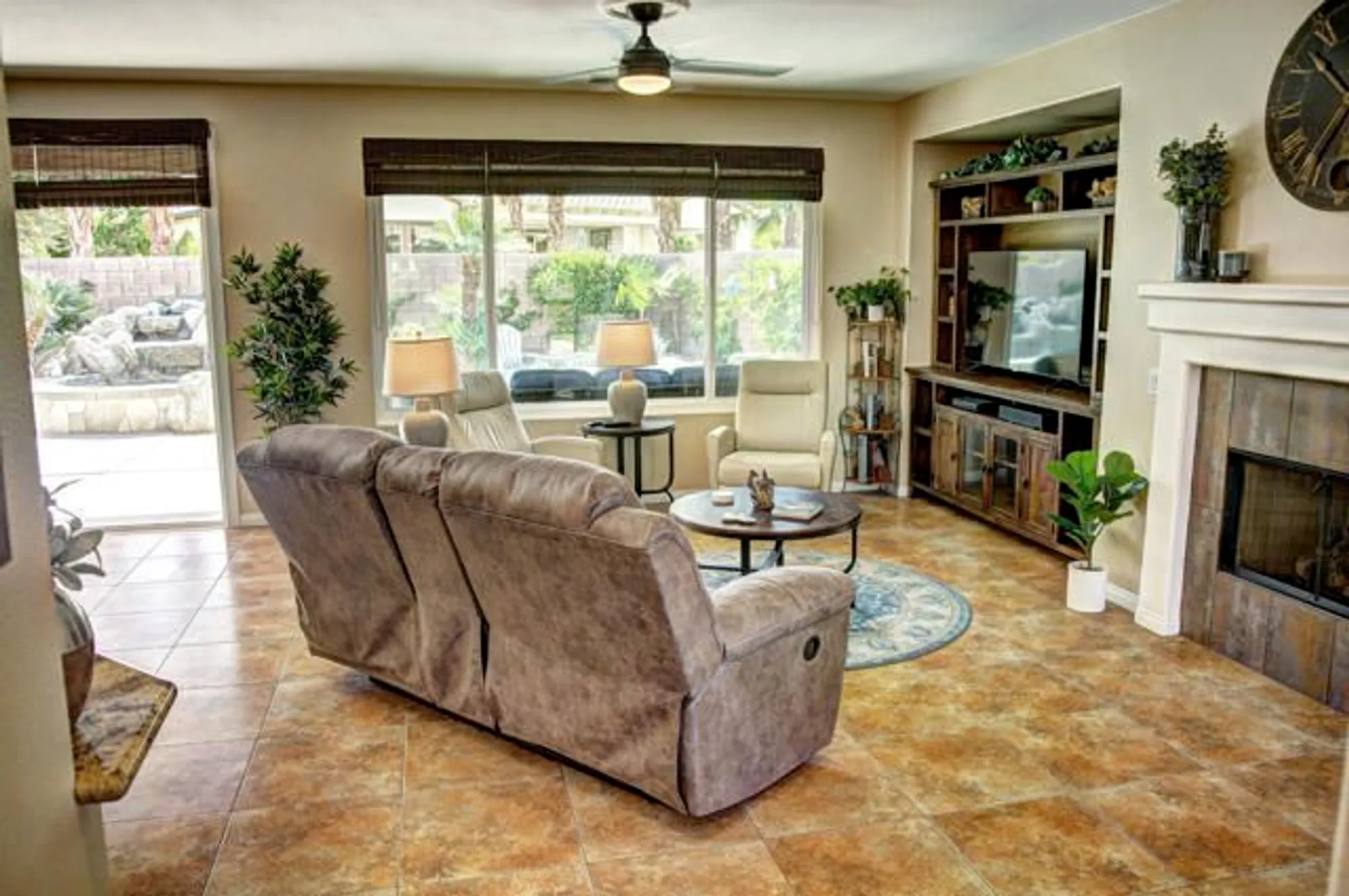Property Slideshow image 9 of 29 | 81631 prism dr, La Quinta, CA, 92253