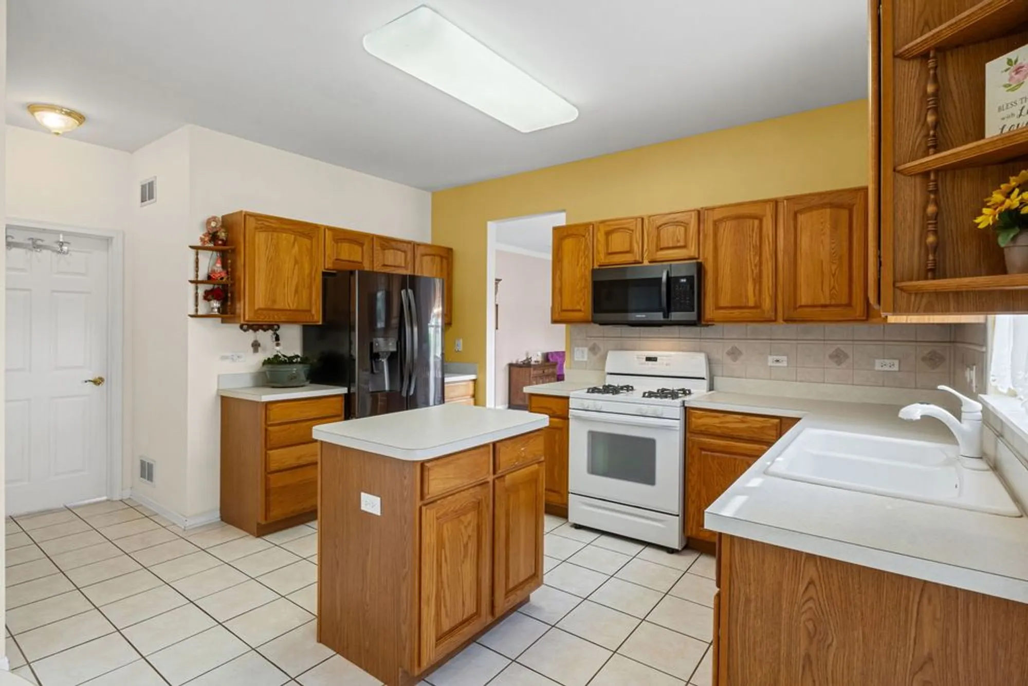 Property Slideshow image 11 of 25 | 21331 w juniper ln, Plainfield, IL, 60544
