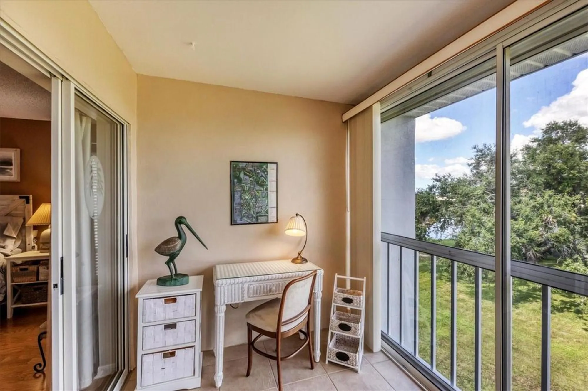Property Slideshow image 30 of 49 | 404 cerromar cir 308, Venice, FL, 34293