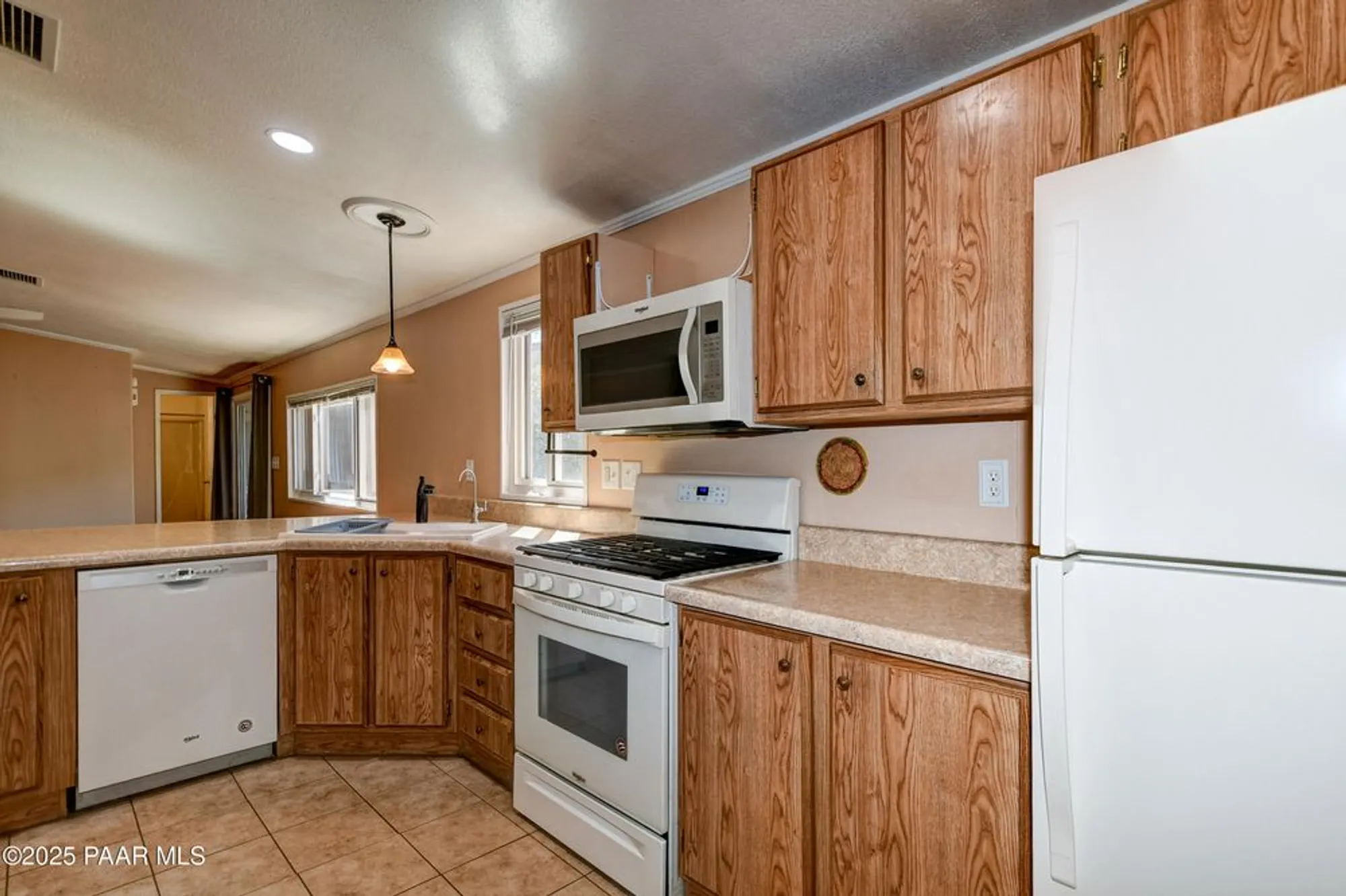 Property Slideshow image 9 of 38 | 874 prescott canyon dr, Prescott, AZ, 86301