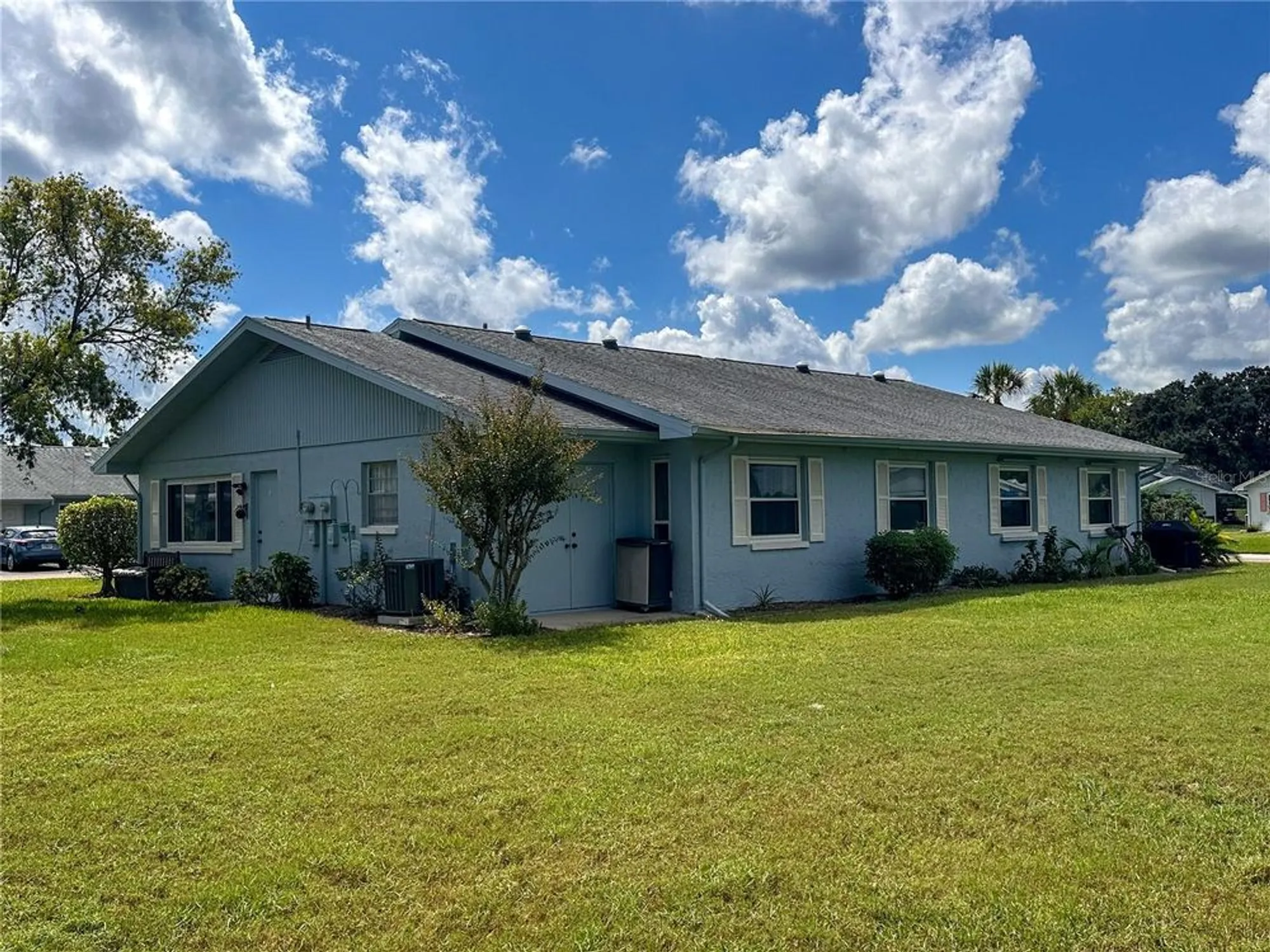 Property Slideshow image 4 of 27 | 216 gloucester blvd # 216, Sun City Center, FL, 33573