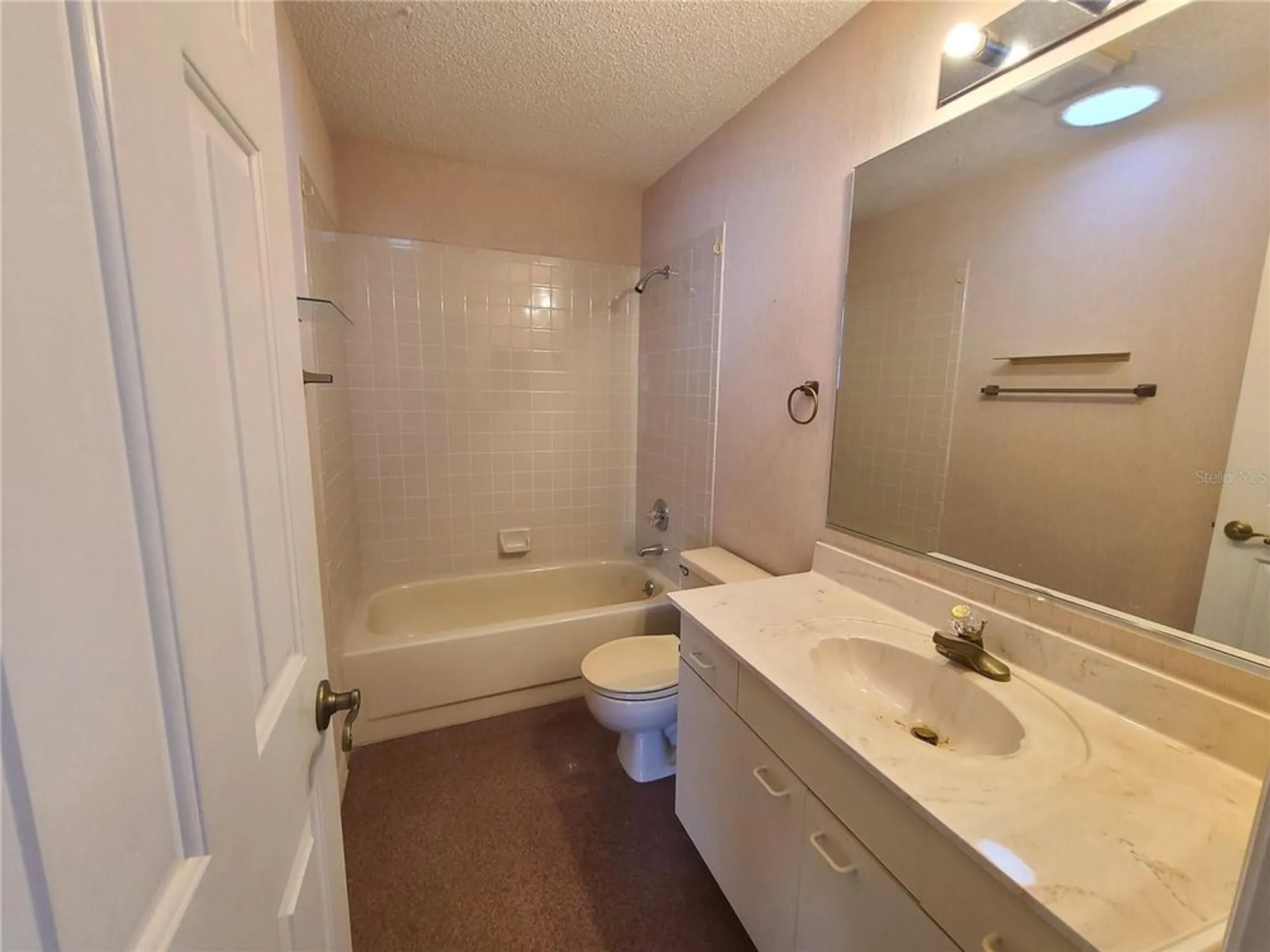 Property Slideshow image 12 of 16 | 1209 maria ct, The Villages, FL, 32159