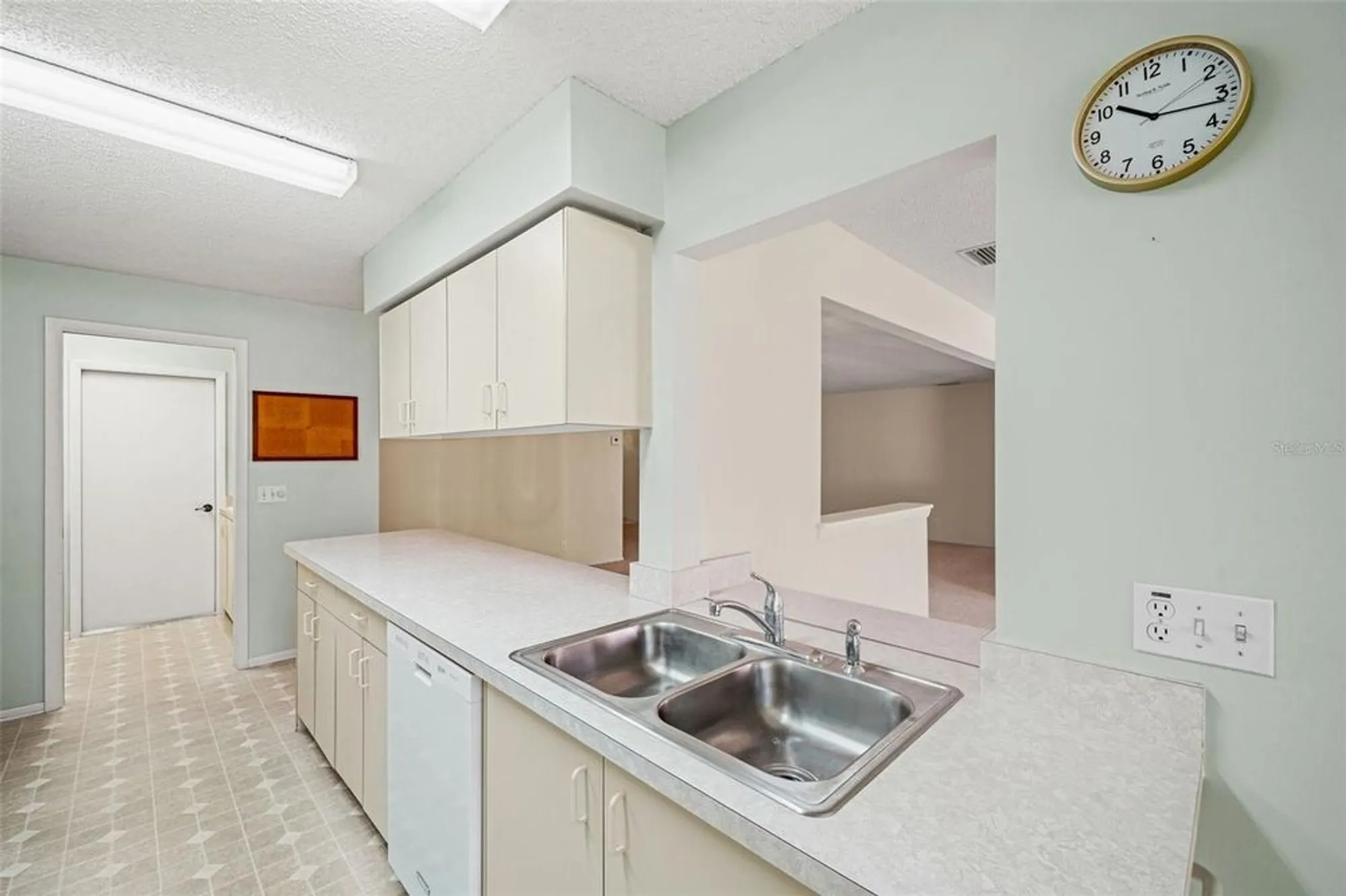 Property Slideshow image 20 of 62 | 3108 appleblossom trl, Spring Hill, FL, 34606