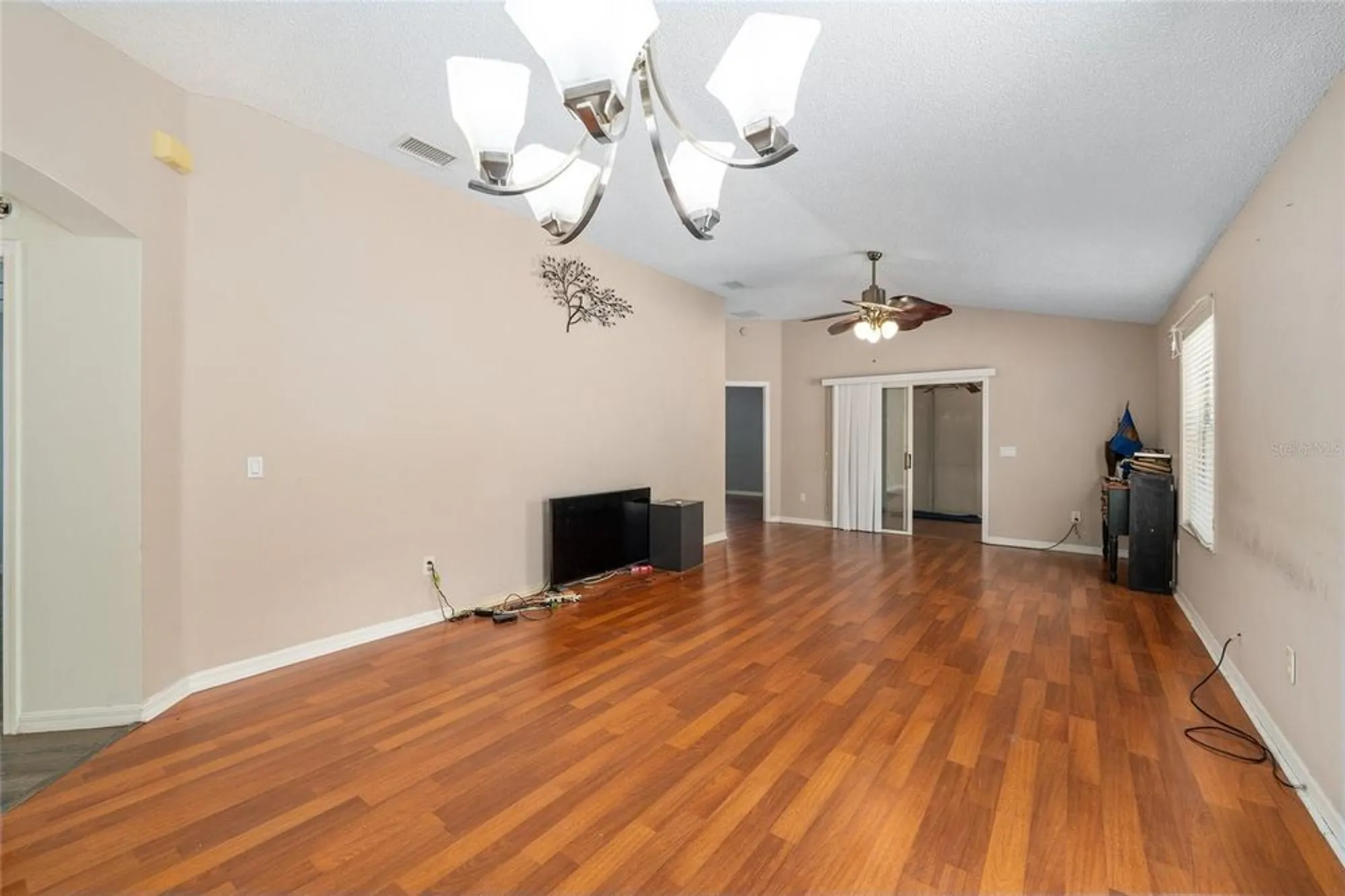 Property Slideshow image 10 of 28 | 1410 natalie ln, The Villages, FL, 32162