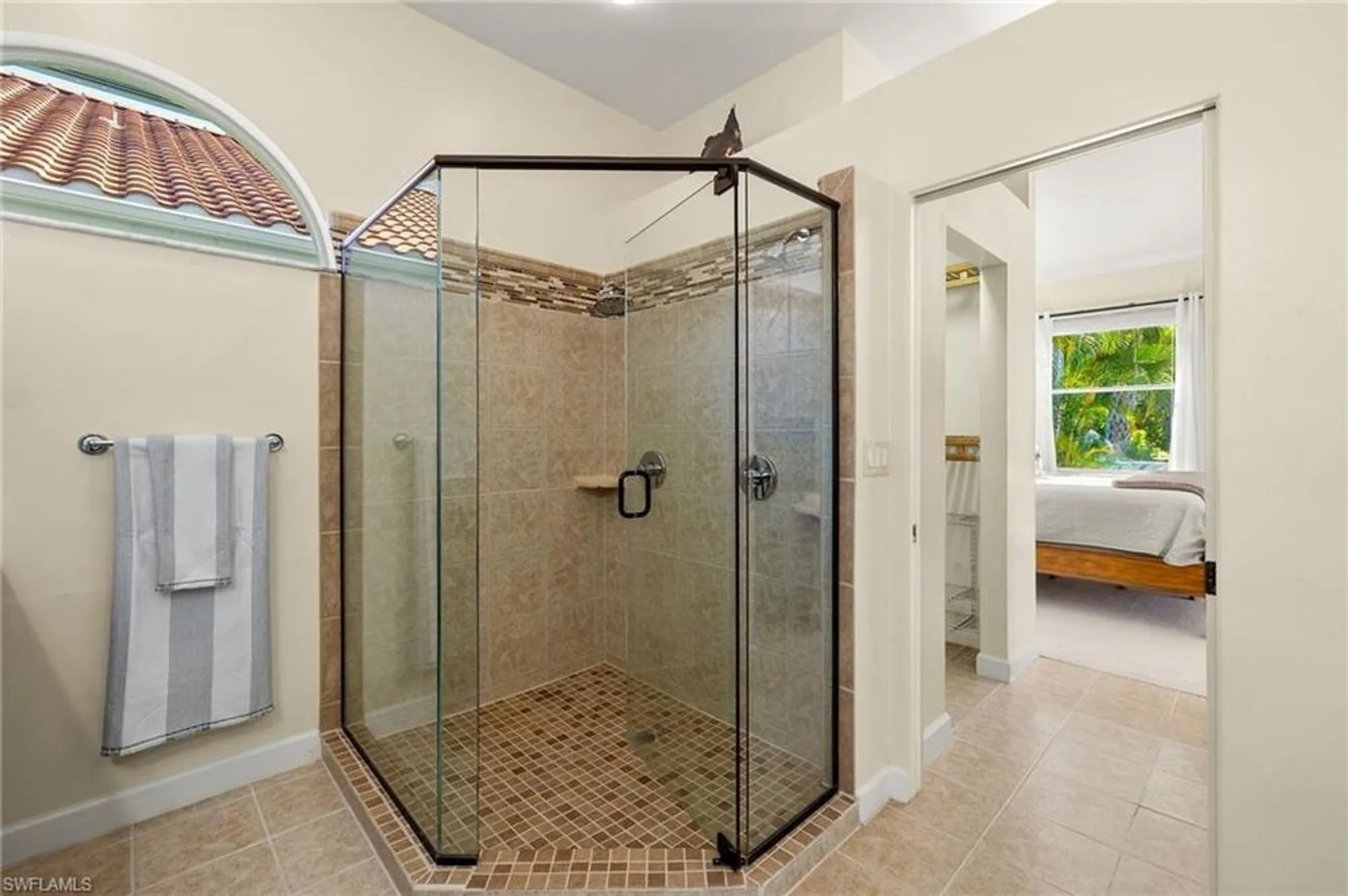 Property Slideshow image 16 of 29 | 24929 bay cedar dr, Bonita Springs, FL, 34134