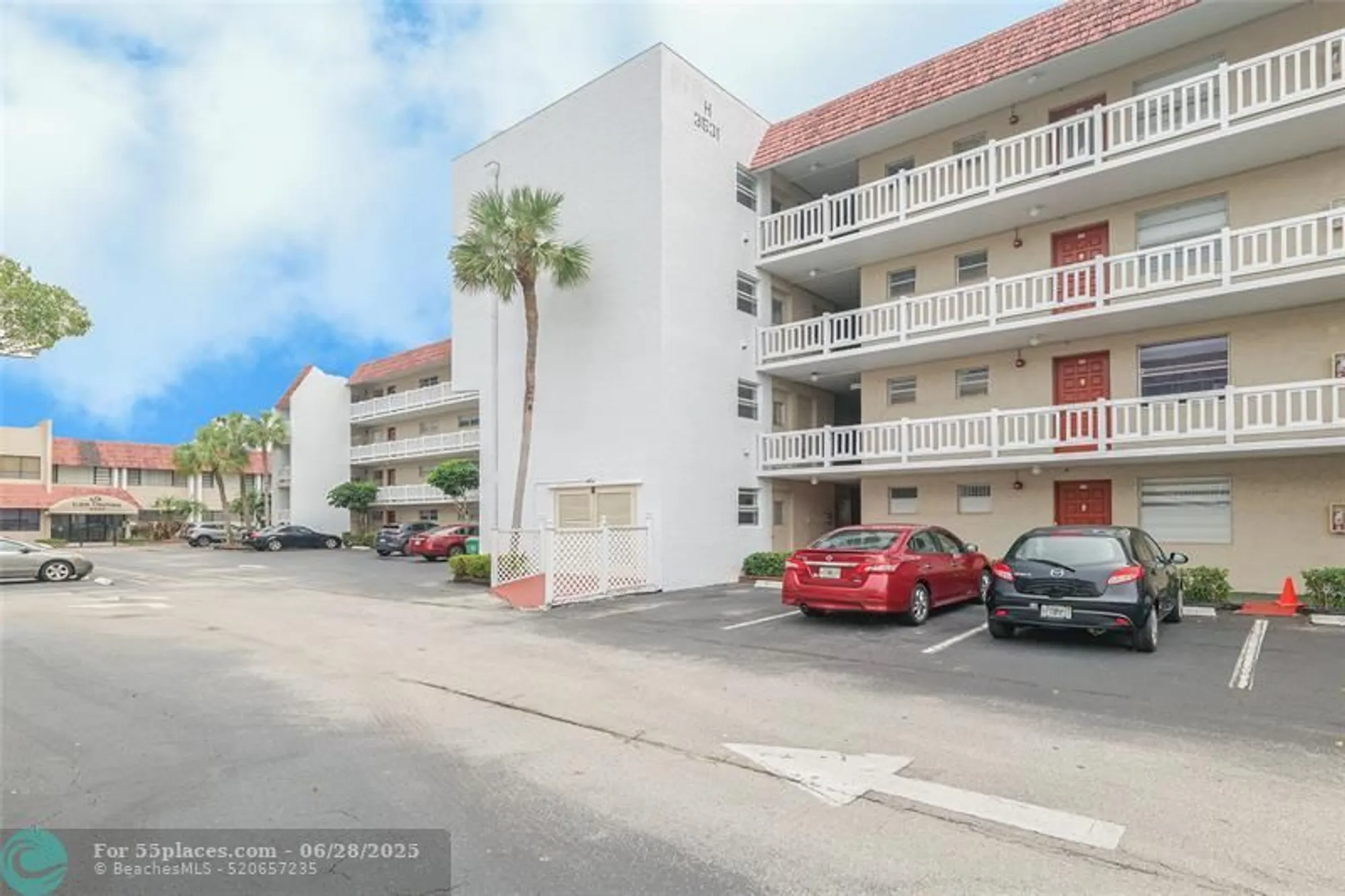 Property Slideshow image 31 of 57 | 3531 inverrary dr apt 407, Lauderhill, FL, 33319