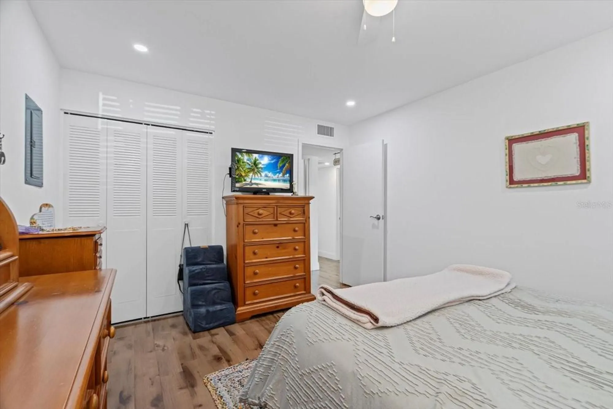 Property Slideshow image 11 of 19 | 202 bedford trl apt 120, Sun City Center, FL, 33573