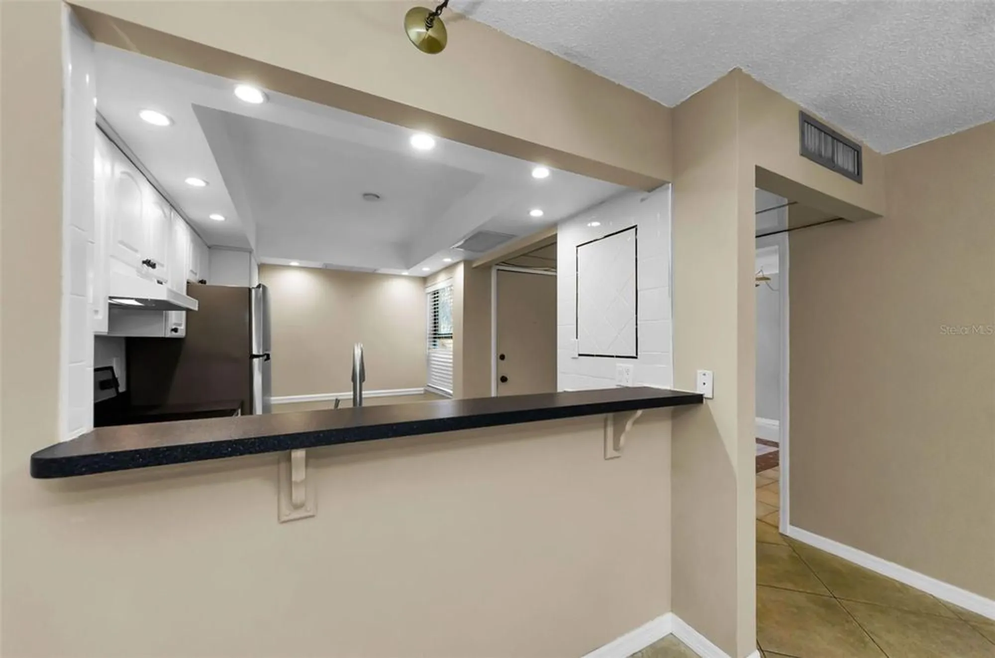 Property Slideshow image 17 of 49 | 14130 rosemary ln apt 3306, Largo, FL, 33774