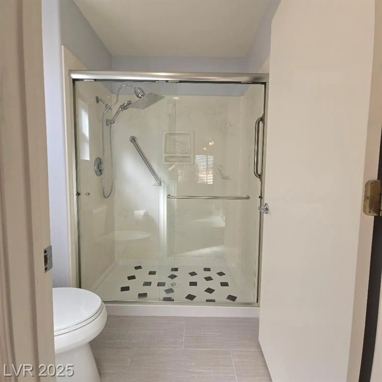 Property Slideshow image 17 of 38 | 10713 paradise point dr, Las Vegas, NV, 89134