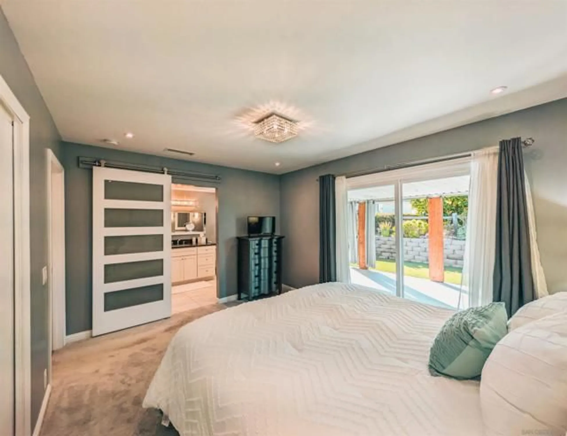 Property Slideshow image 27 of 57 | 16482 roca dr, San Diego, CA, 92128