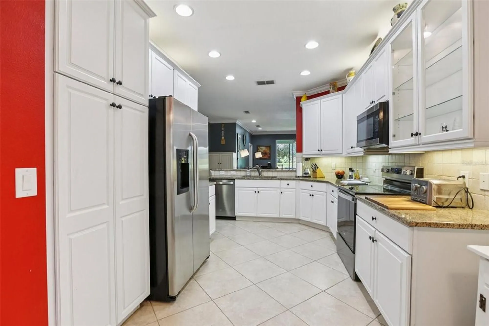 Property Slideshow image 16 of 73 | 15820 aurora lake cir, Wimauma, FL, 33598