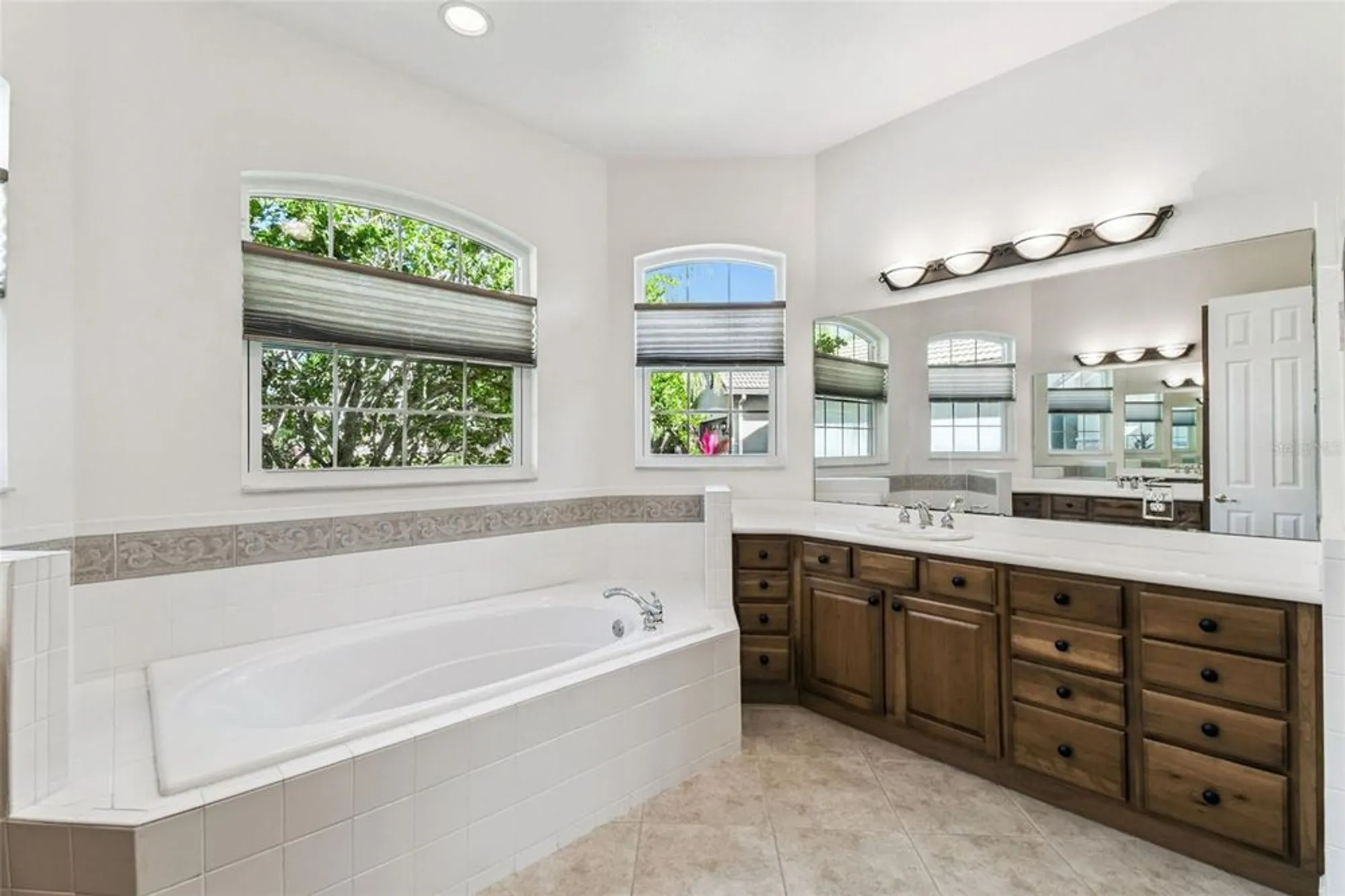 Property Slideshow image 23 of 66 | 506 tapatio ln, Poinciana, FL, 34759