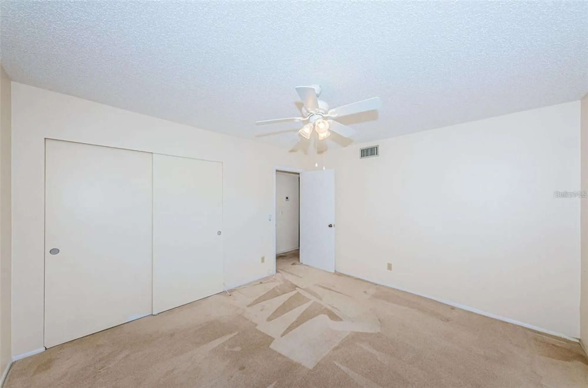Property Slideshow image 20 of 52 | 2295 americus blvd 29, Clearwater, FL, 33763