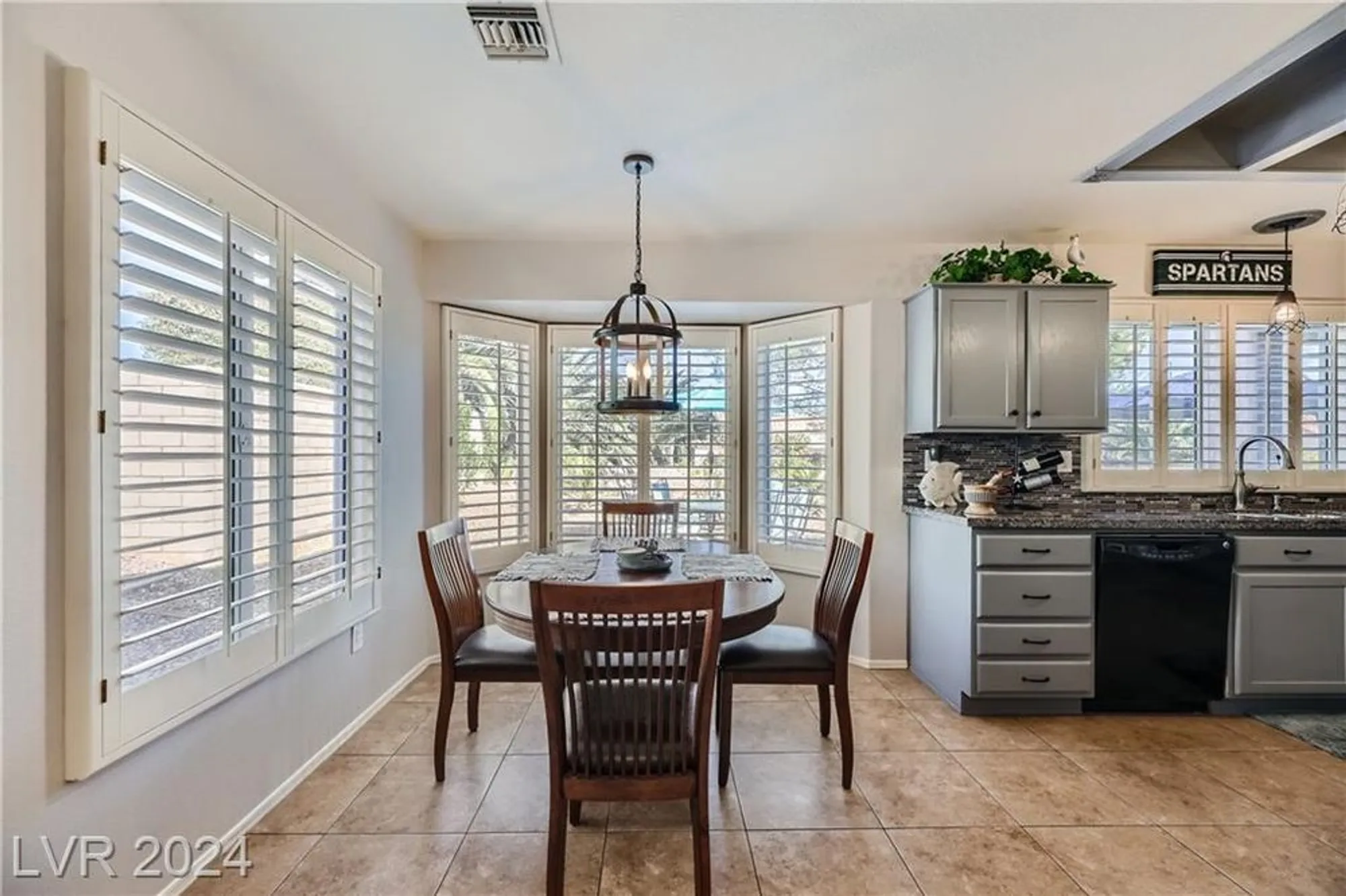 Property Slideshow image 14 of 36 | 9400 grand mesa dr, Las Vegas, NV, 89134