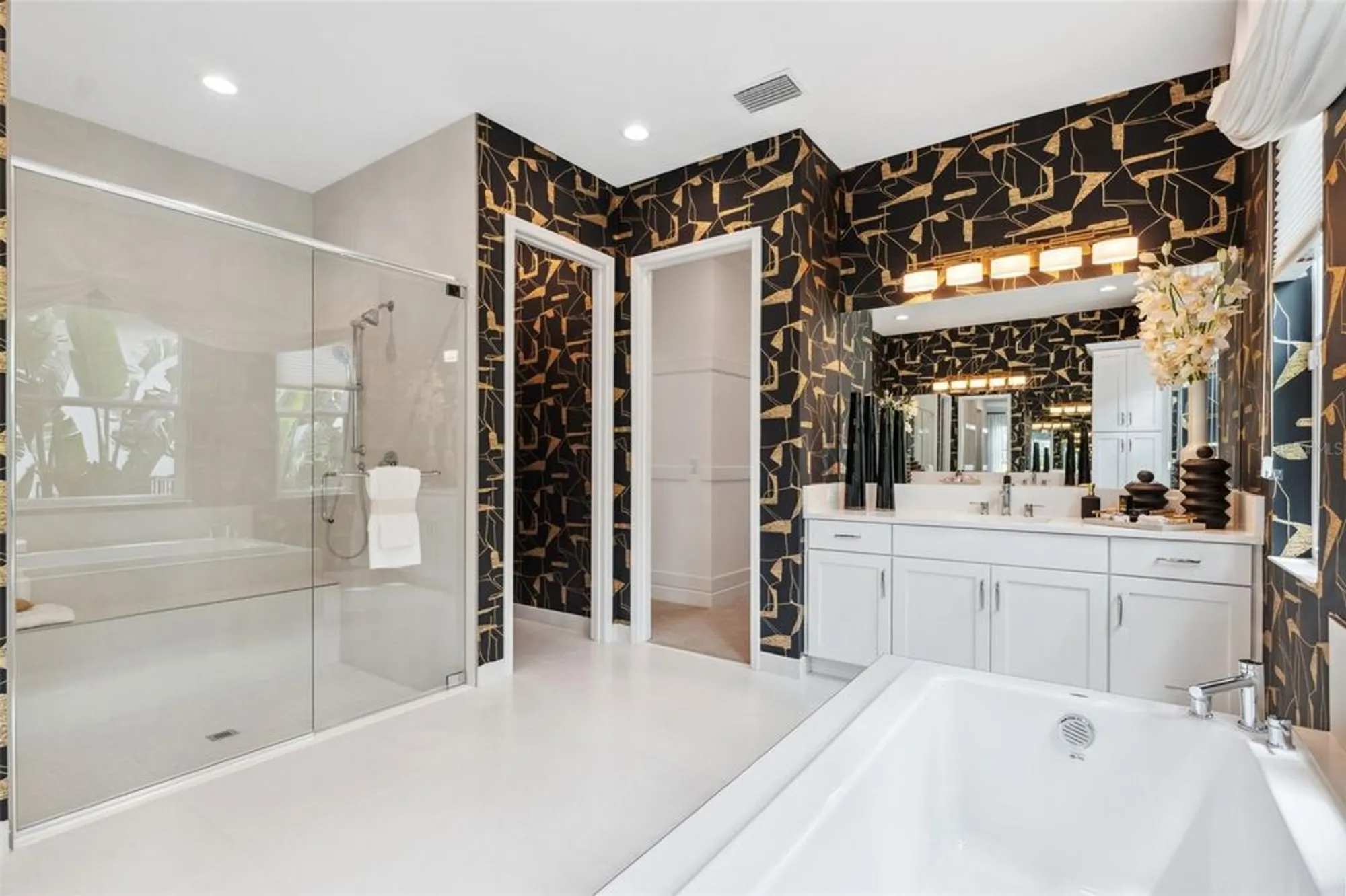 Property Slideshow image 18 of 41 | 3915 corsica pl, Wesley Chapel, FL, 33543