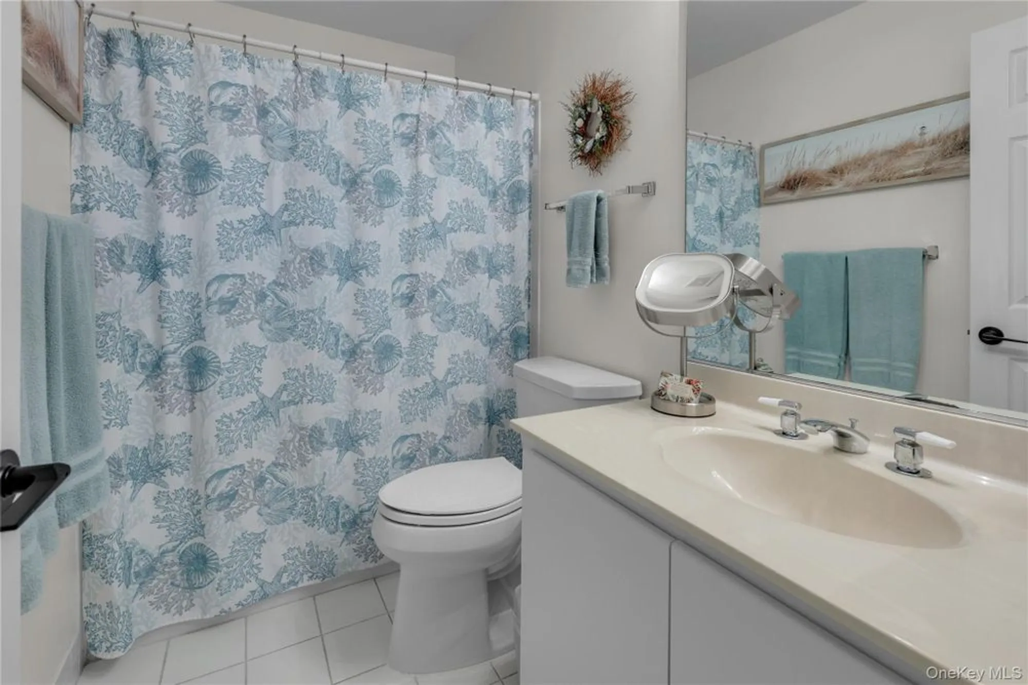 Property Slideshow image 15 of 28 | 256 glen dr, Ridge, NY, 11961