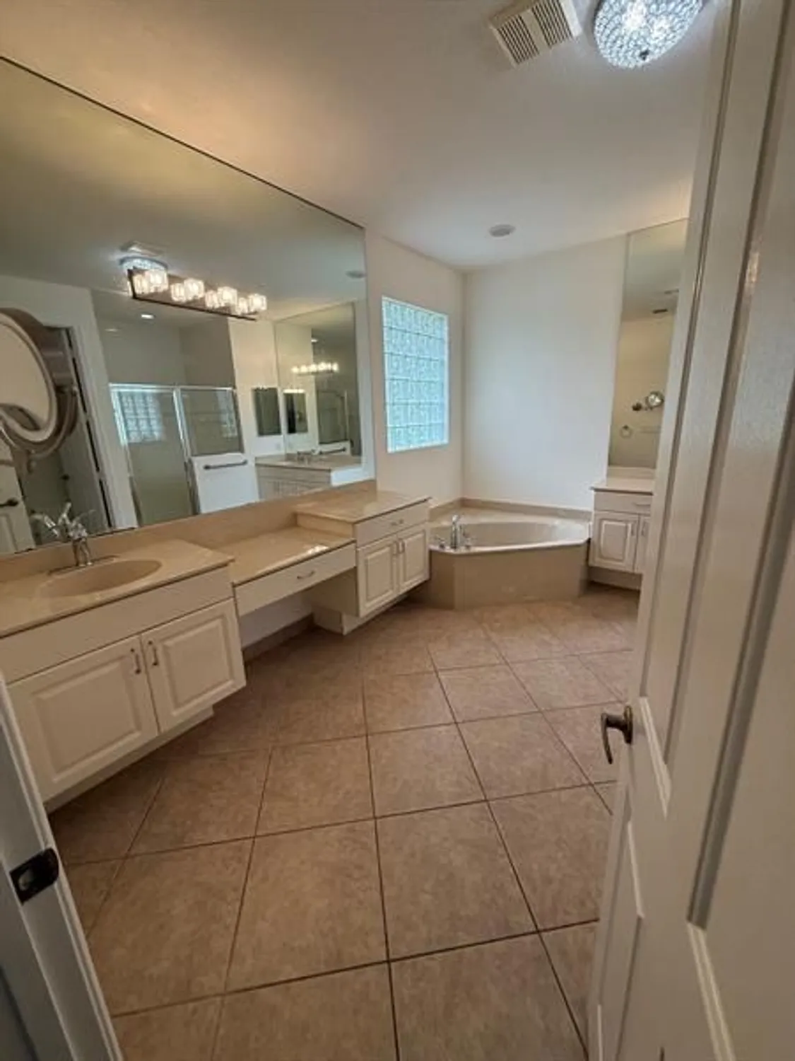 Property Slideshow image 7 of 25 | 12039 oakvista dr, Boynton Beach, FL, 33437