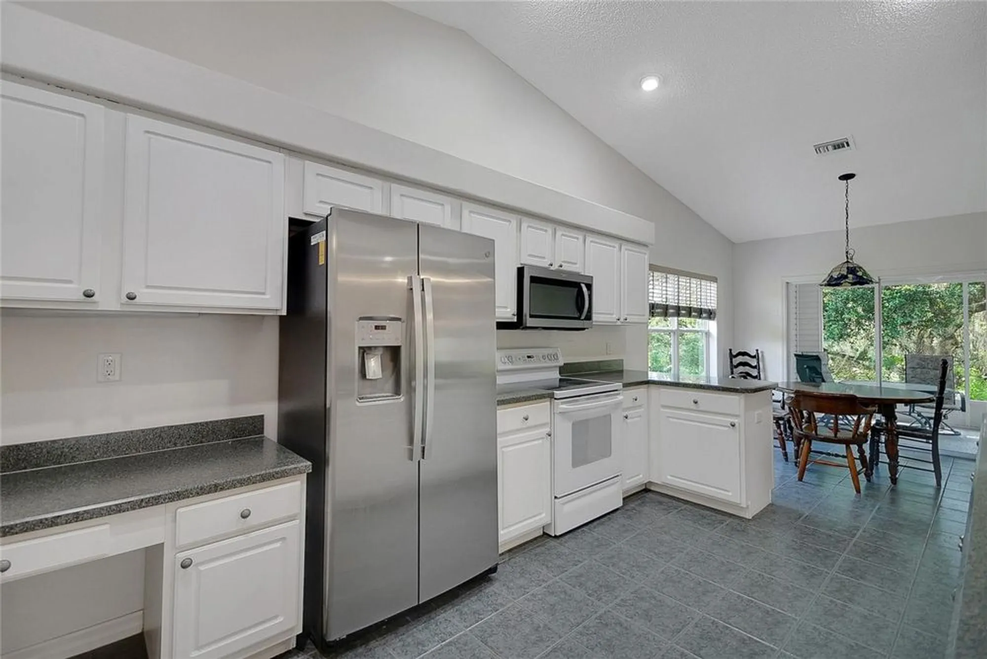 Property Slideshow image 17 of 77 | 32942 rambling oaks ct, Leesburg, FL, 34748