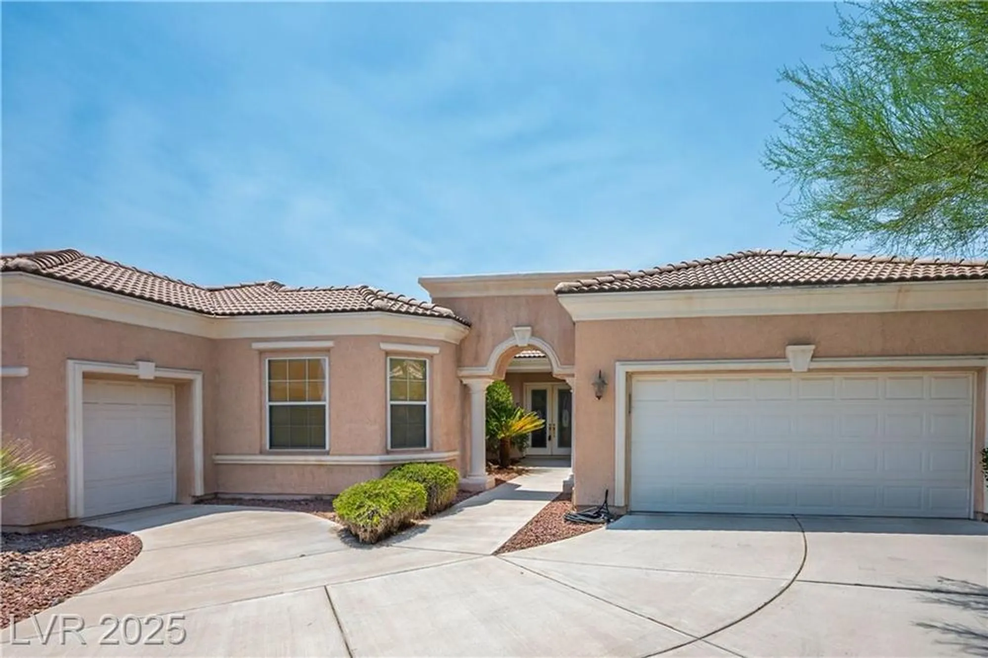 Property Slideshow image 5 of 79 | 10248 andante ct, Las Vegas, NV, 89135