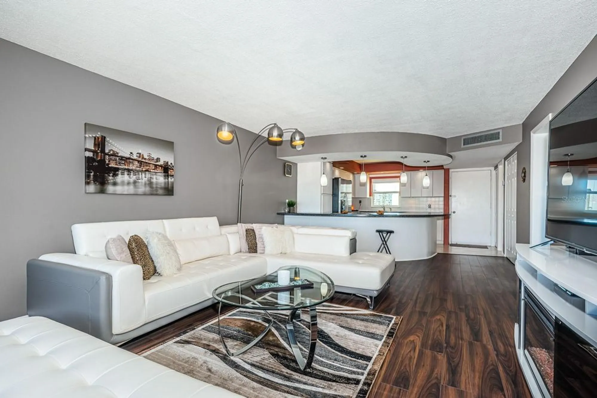 Property Slideshow image 11 of 54 | 4725 cove cir apt 604, Saint Petersburg, FL, 33708