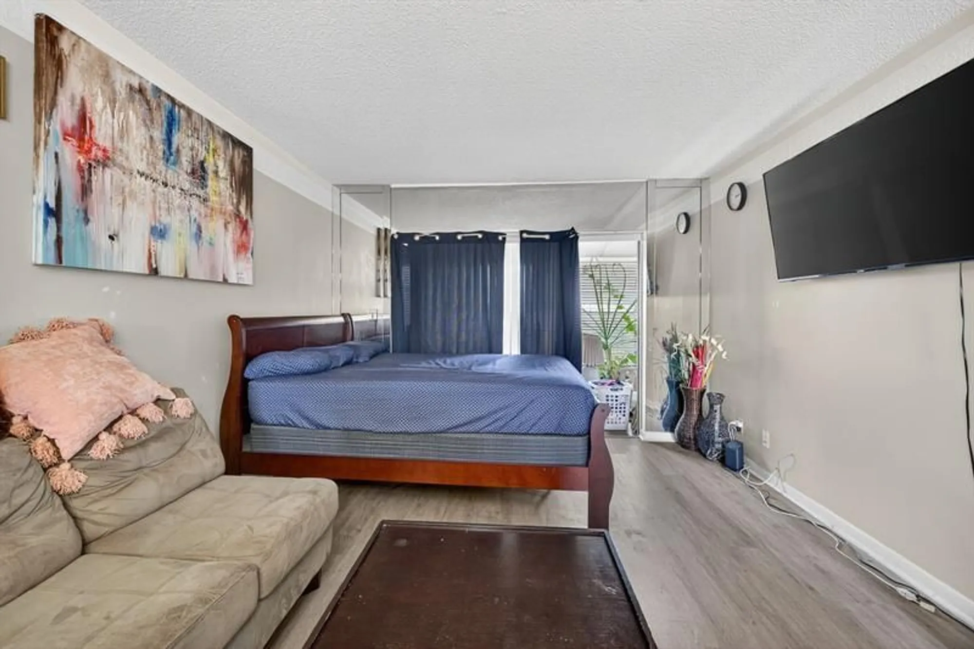Property Slideshow image 6 of 17 | 3051 nw 46th ave apt 405, Lauderdale Lakes, FL, 33313
