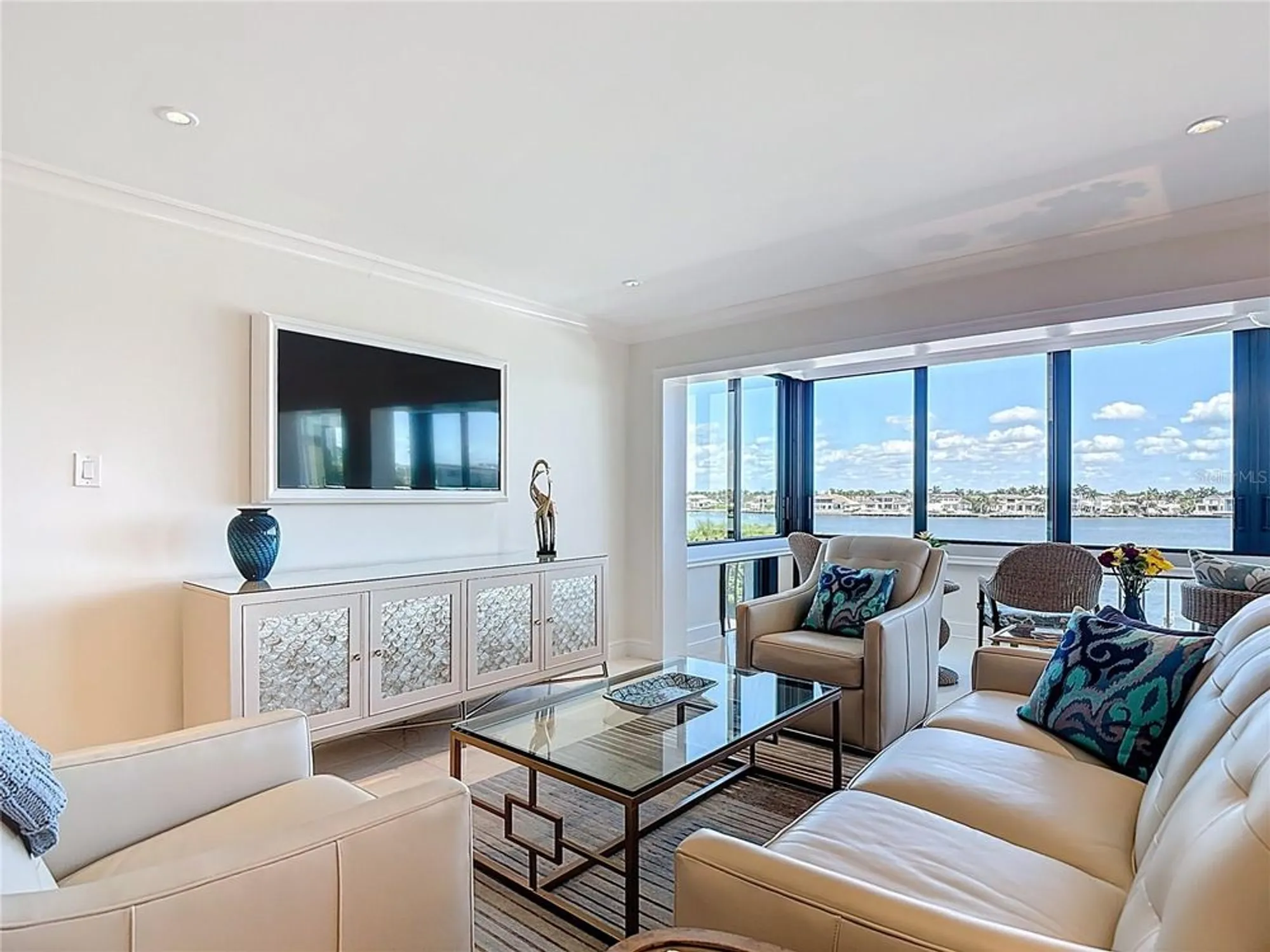 Property Slideshow image 31 of 54 | 3430 gulf shore blvd 3b, Naples, FL, 34103