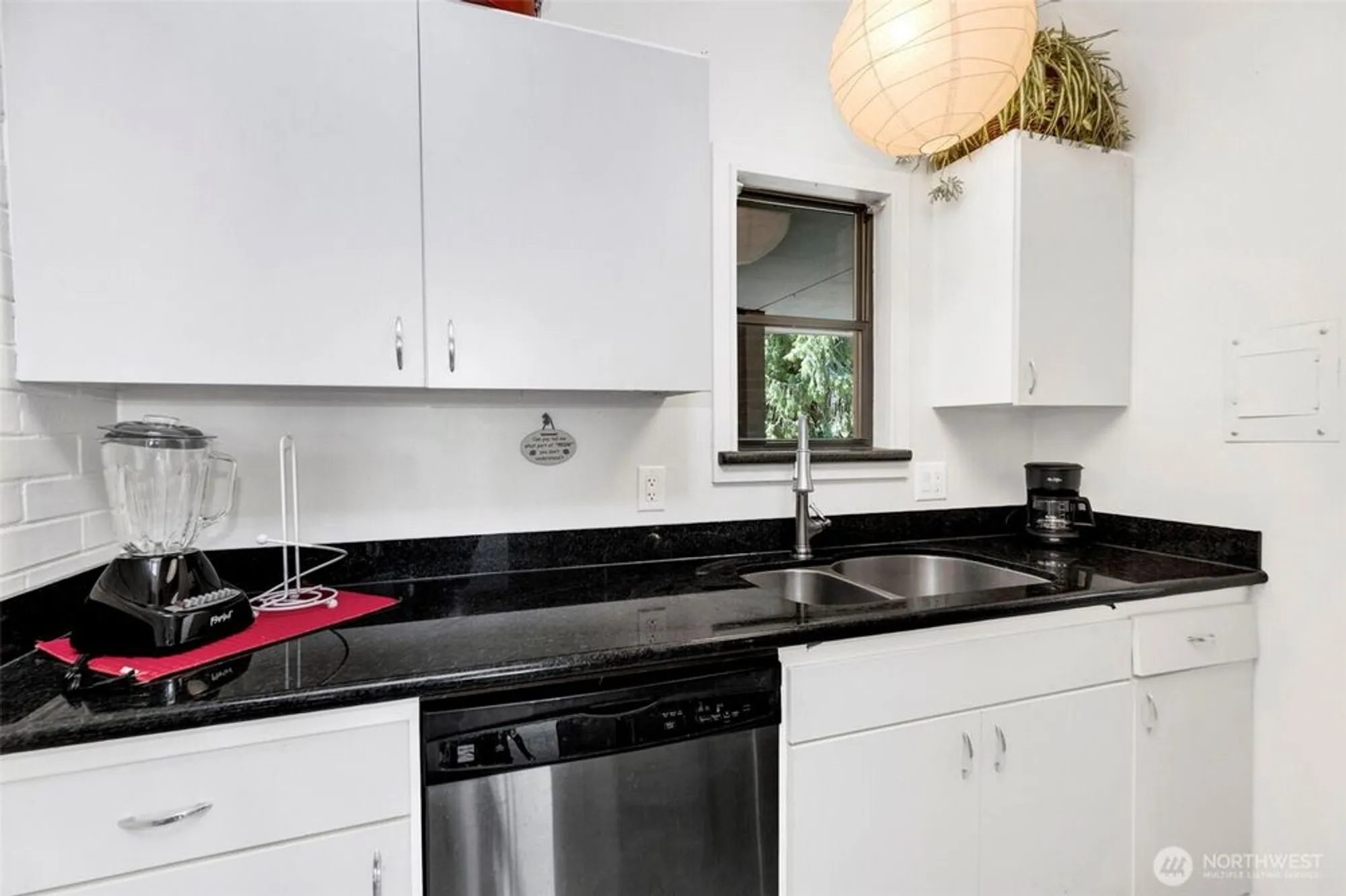 Property Slideshow image 21 of 39 | 10911 glen acres dr d, Seattle, WA, 98168