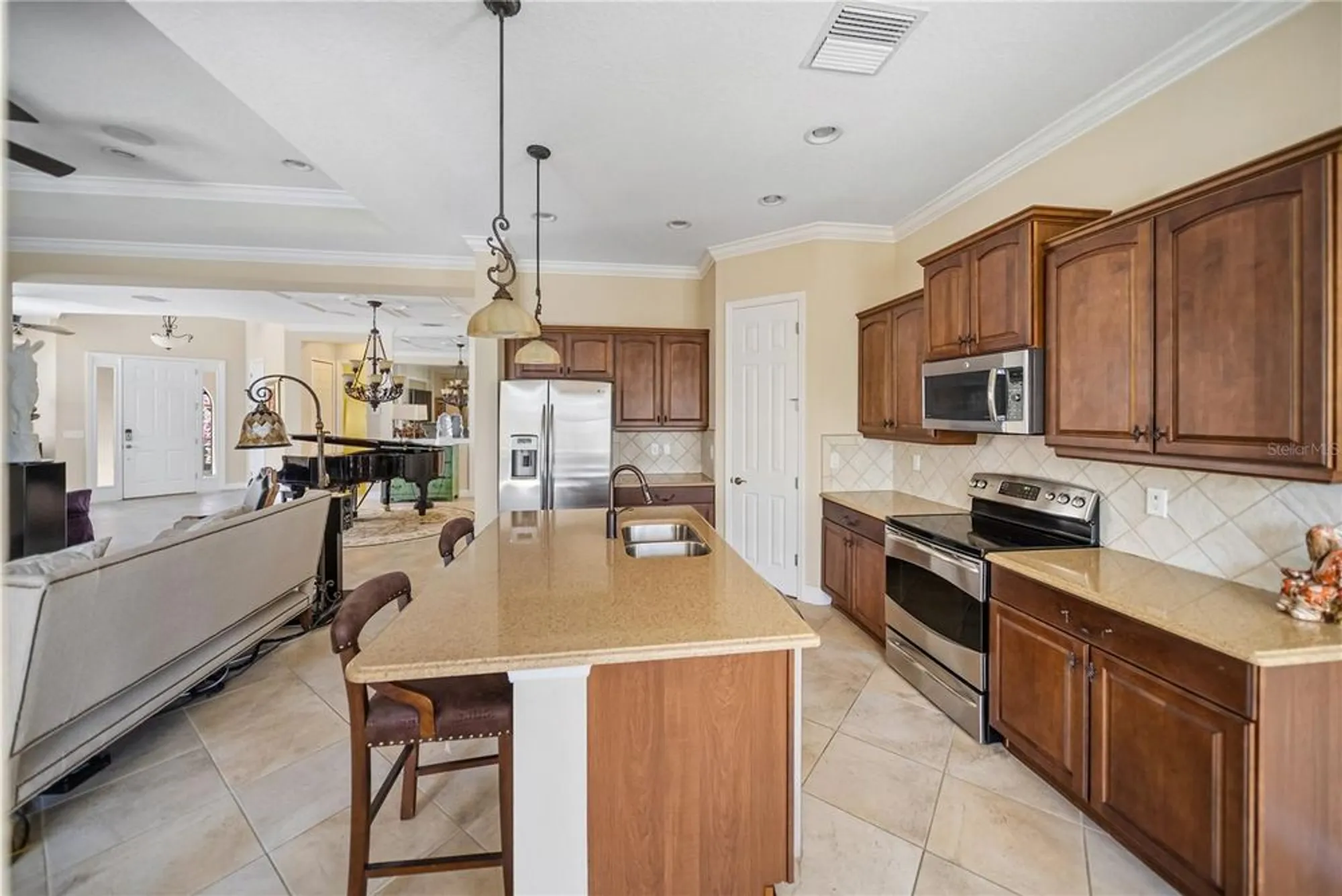 Property Slideshow image 13 of 43 | 305 siena vista pl, Sun City Center, FL, 33573