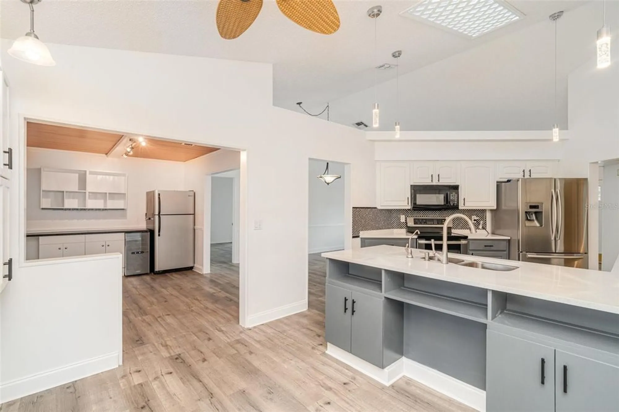 Property Slideshow image 12 of 31 | 2048 berry roberts dr, Sun City Center, FL, 33573