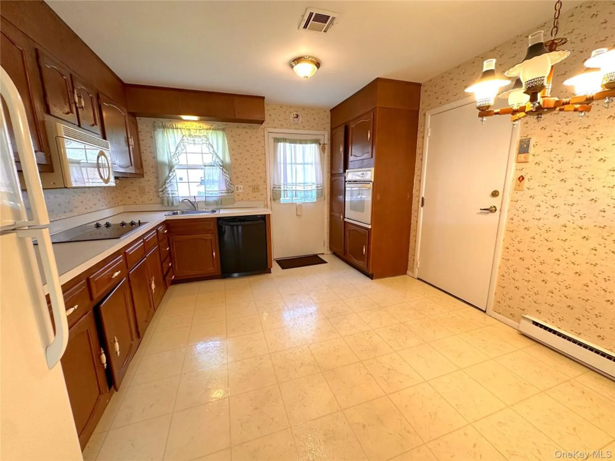 Property Slideshow image 8 of 15 | 215 woodbridge dr a, Ridge, NY, 11961