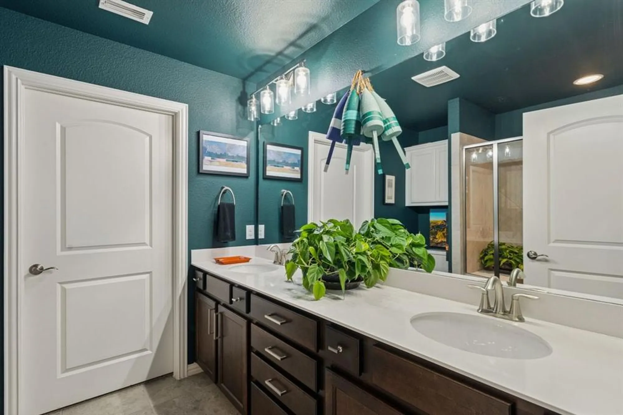 Property Slideshow image 16 of 23 | 1884 marsh point dr, Frisco, TX, 75036