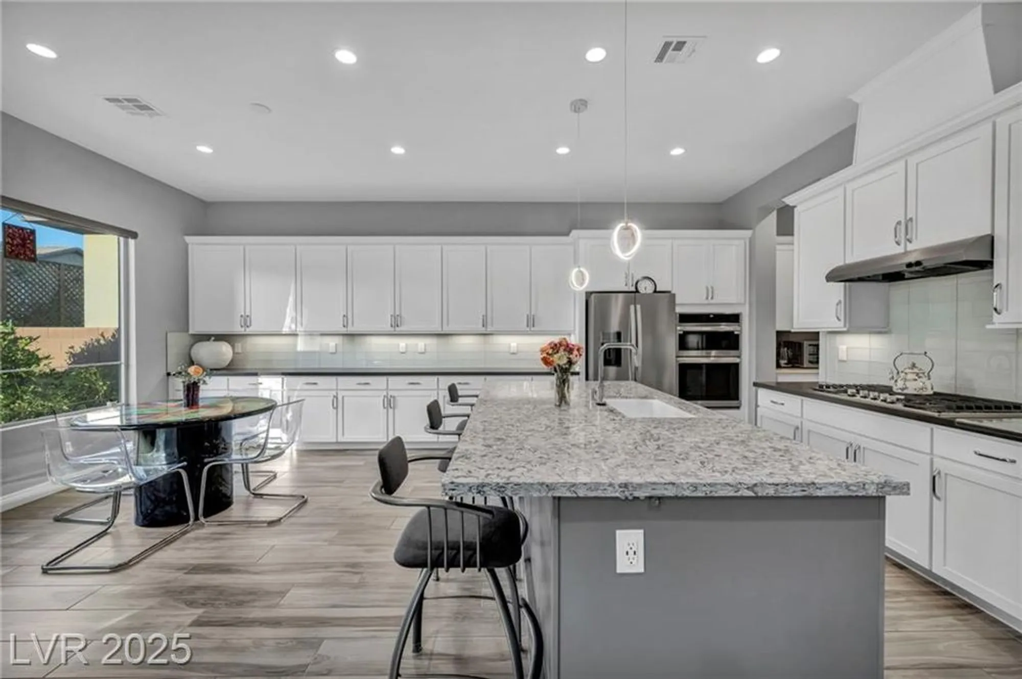 Property Slideshow image 13 of 87 | 9988 regency square ave, Las Vegas, NV, 89148