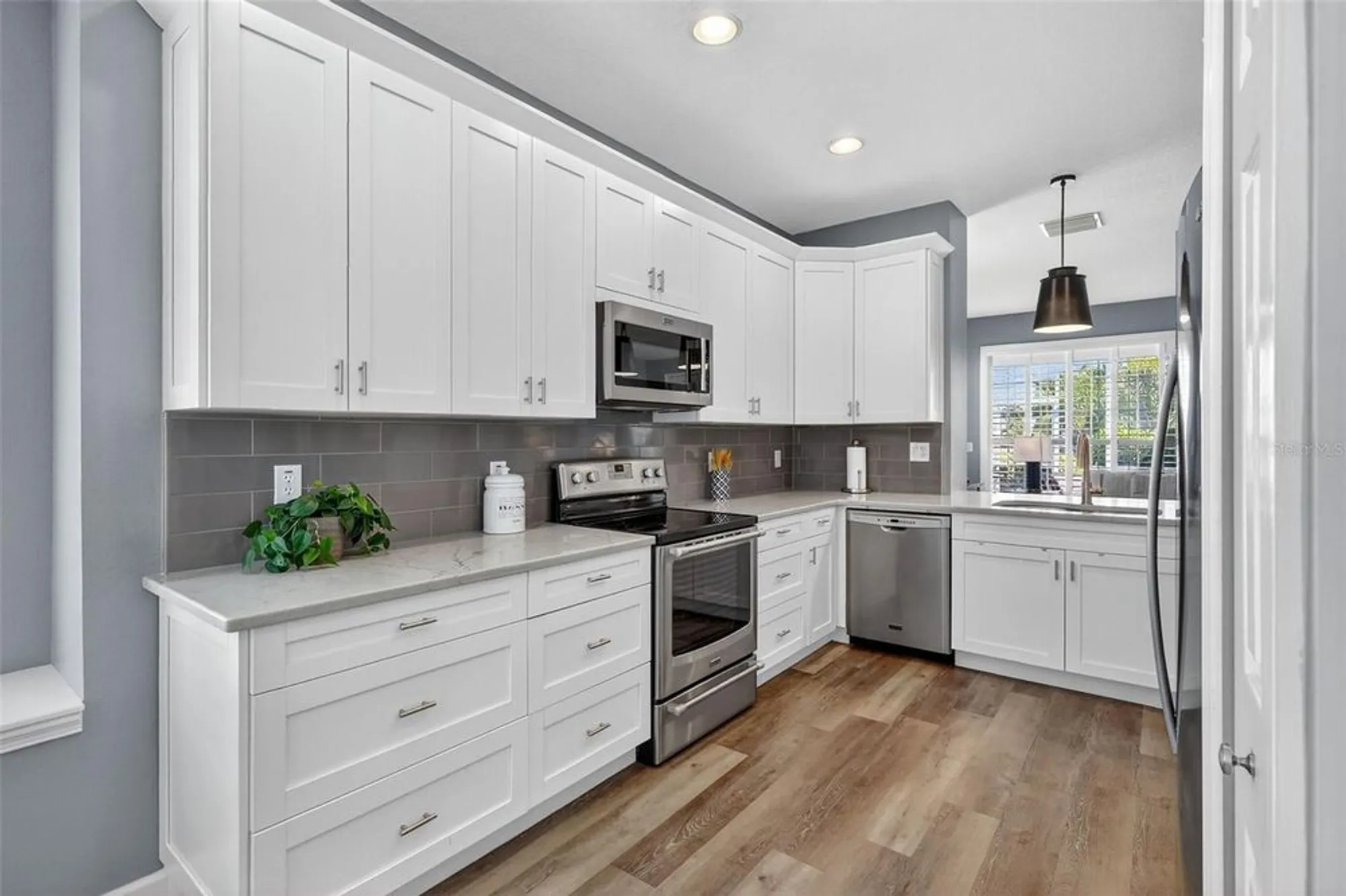 Property Slideshow image 26 of 77 | 5610 golden isles dr, Apollo Beach, FL, 33572