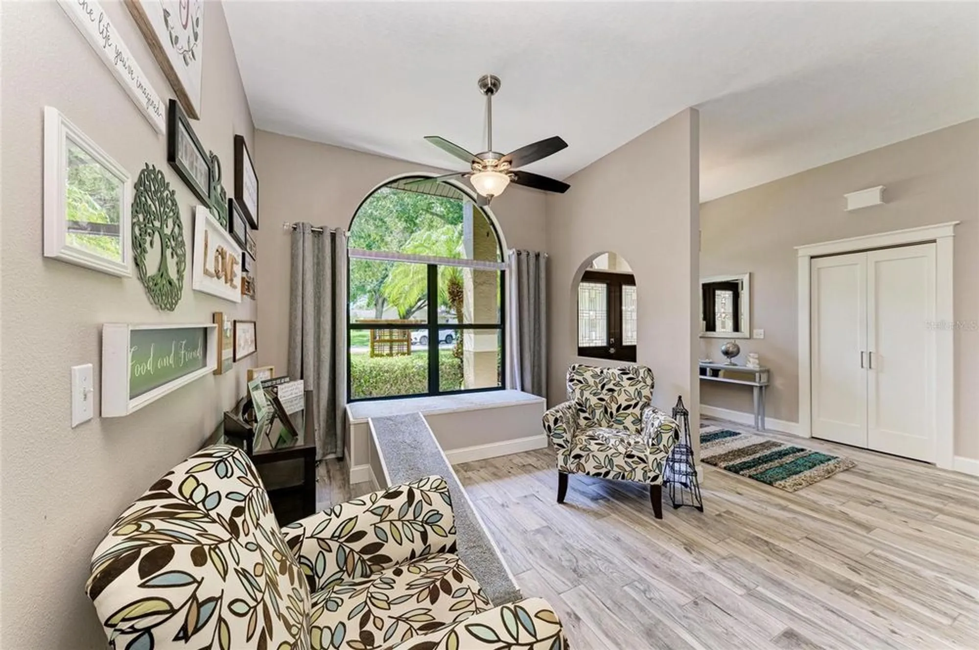 Property Slideshow image 14 of 69 | 8416 palm lakes ct, Sarasota, FL, 34243