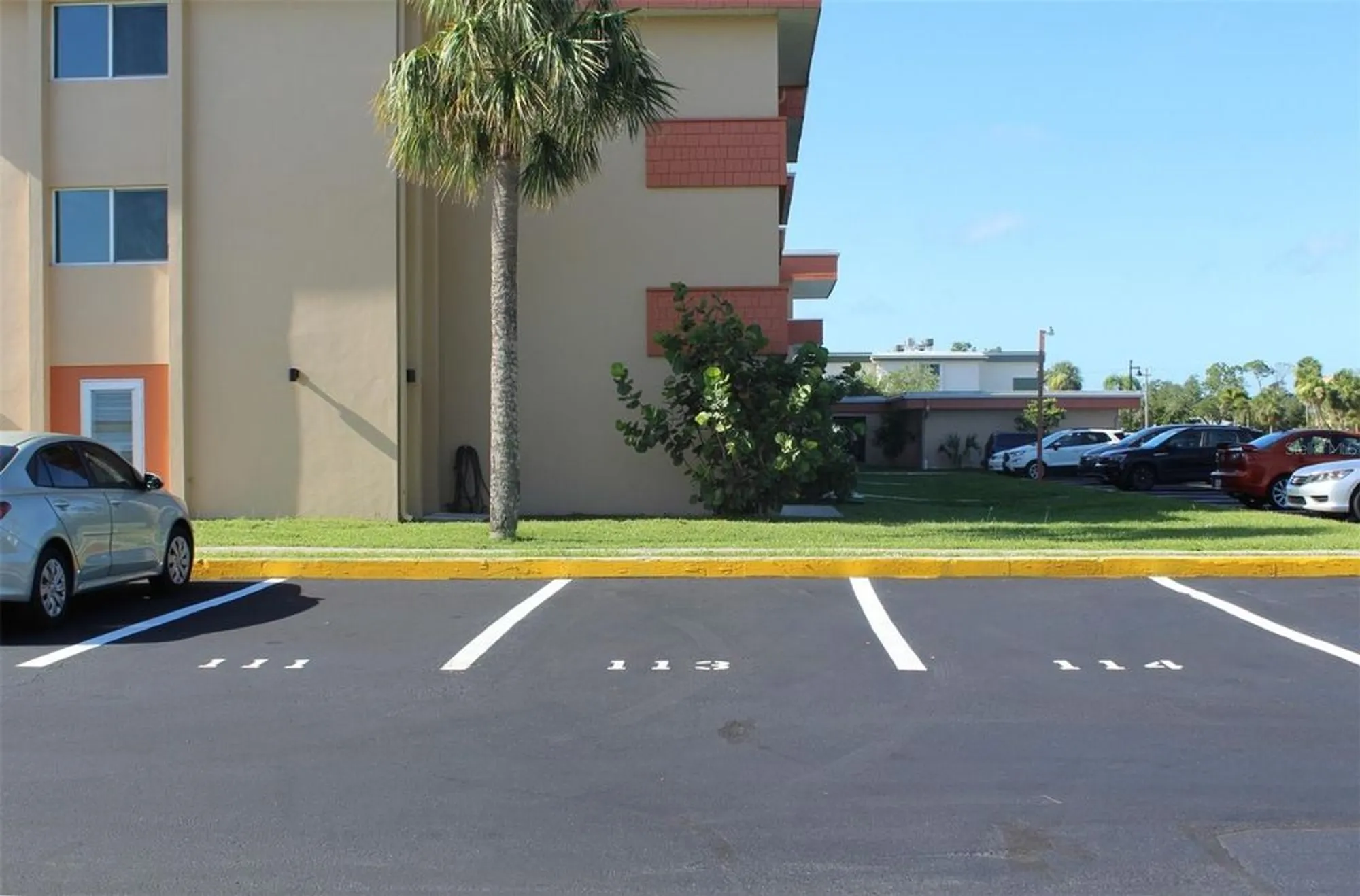 Property Slideshow image 27 of 32 | 21267 gertrude ave 113, Port Charlotte, FL, 33952