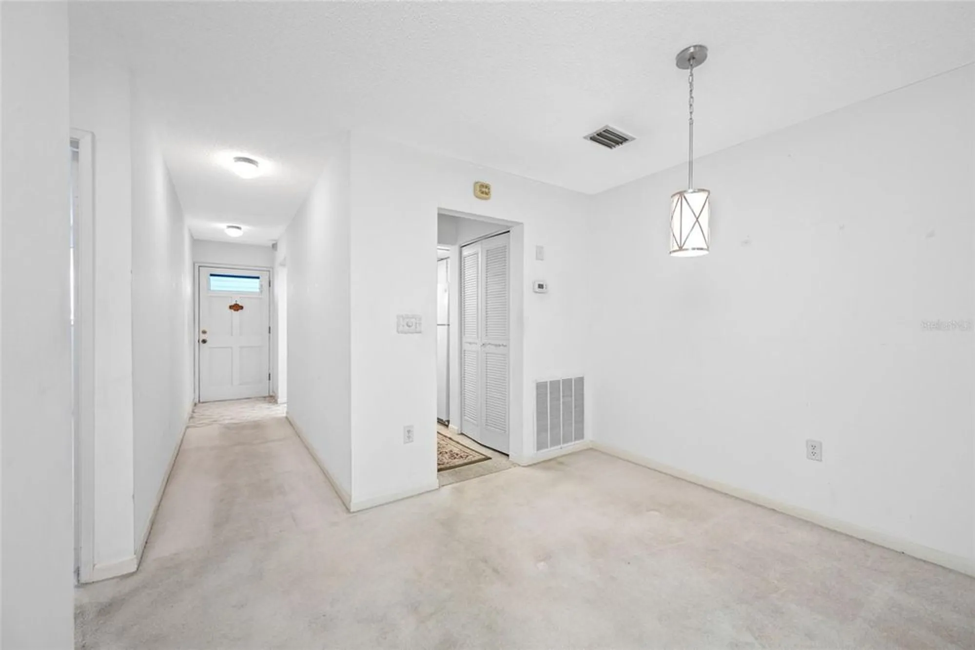 Property Slideshow image 13 of 39 | 5660 80th st n unit d207, St Petersburg, FL, 33709