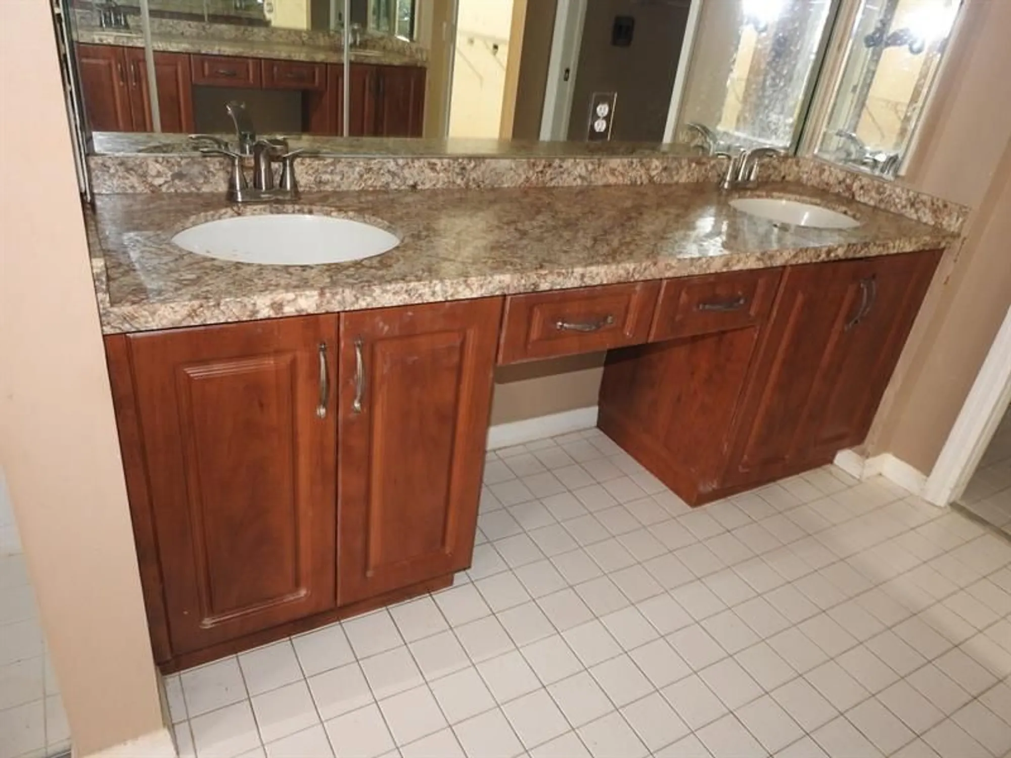 Property Slideshow image 15 of 26 | 7641 granville dr 209, Tamarac, FL, 33321