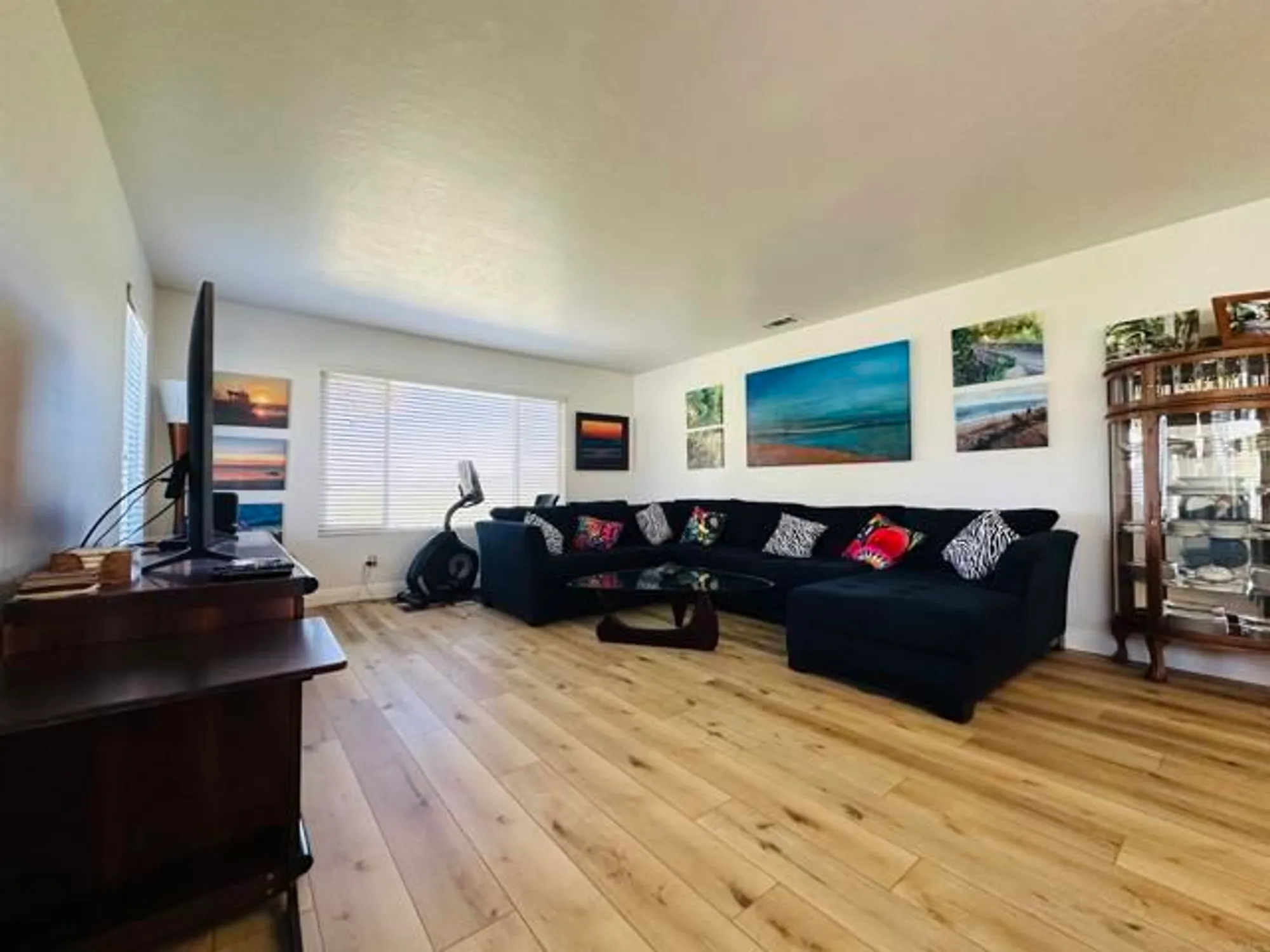 Property Slideshow image 4 of 22 | 4320 black duck way, Oceanside, CA, 92057