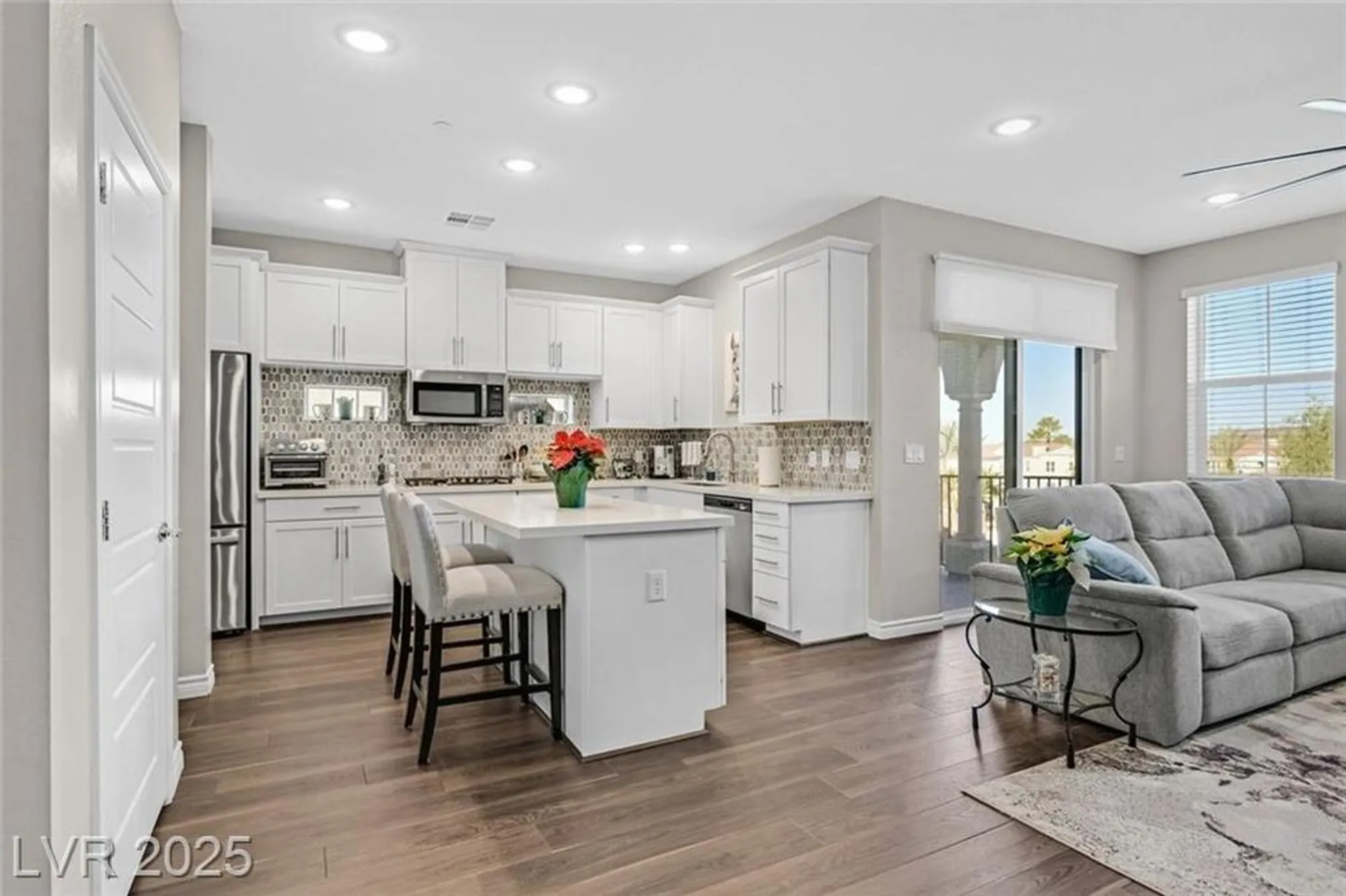 Property Slideshow image 9 of 47 | 2555 hampton rd 10301, Henderson, NV, 89052