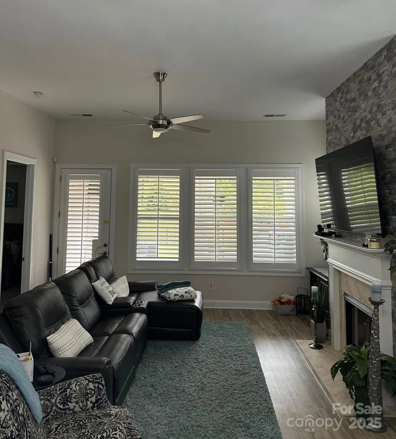 Property Slideshow image 12 of 46 | 12417 old iron ln, Charlotte, NC, 28215