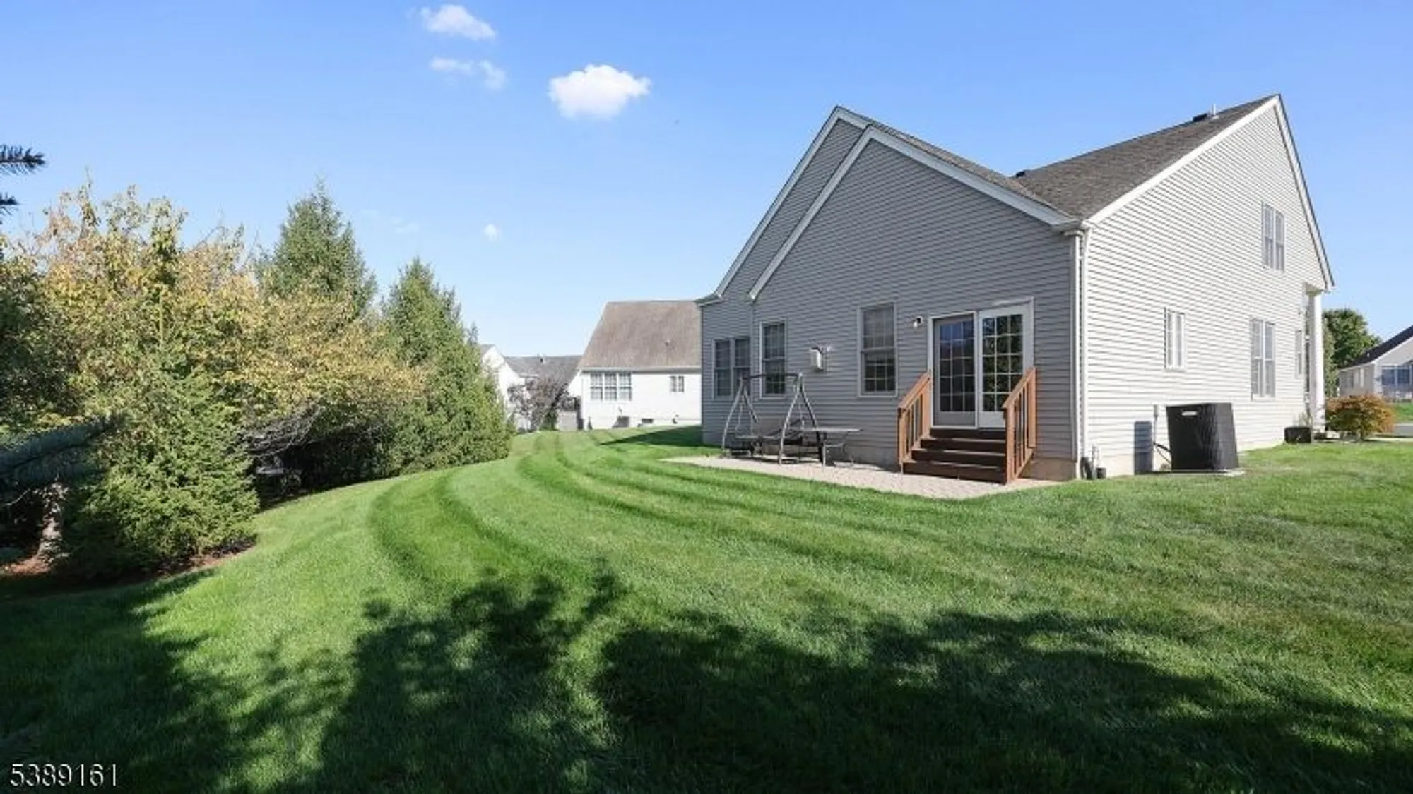 Property Slideshow image 27 of 32 | 9 pitcher pt, Somerset, NJ, 08873