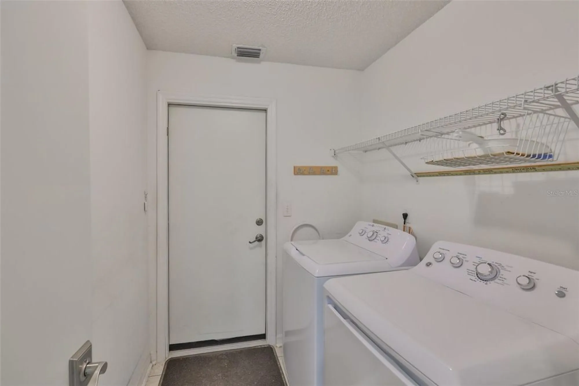 Property Slideshow image 23 of 55 | 2216 w del webb blvd, Sun City Center, FL, 33573