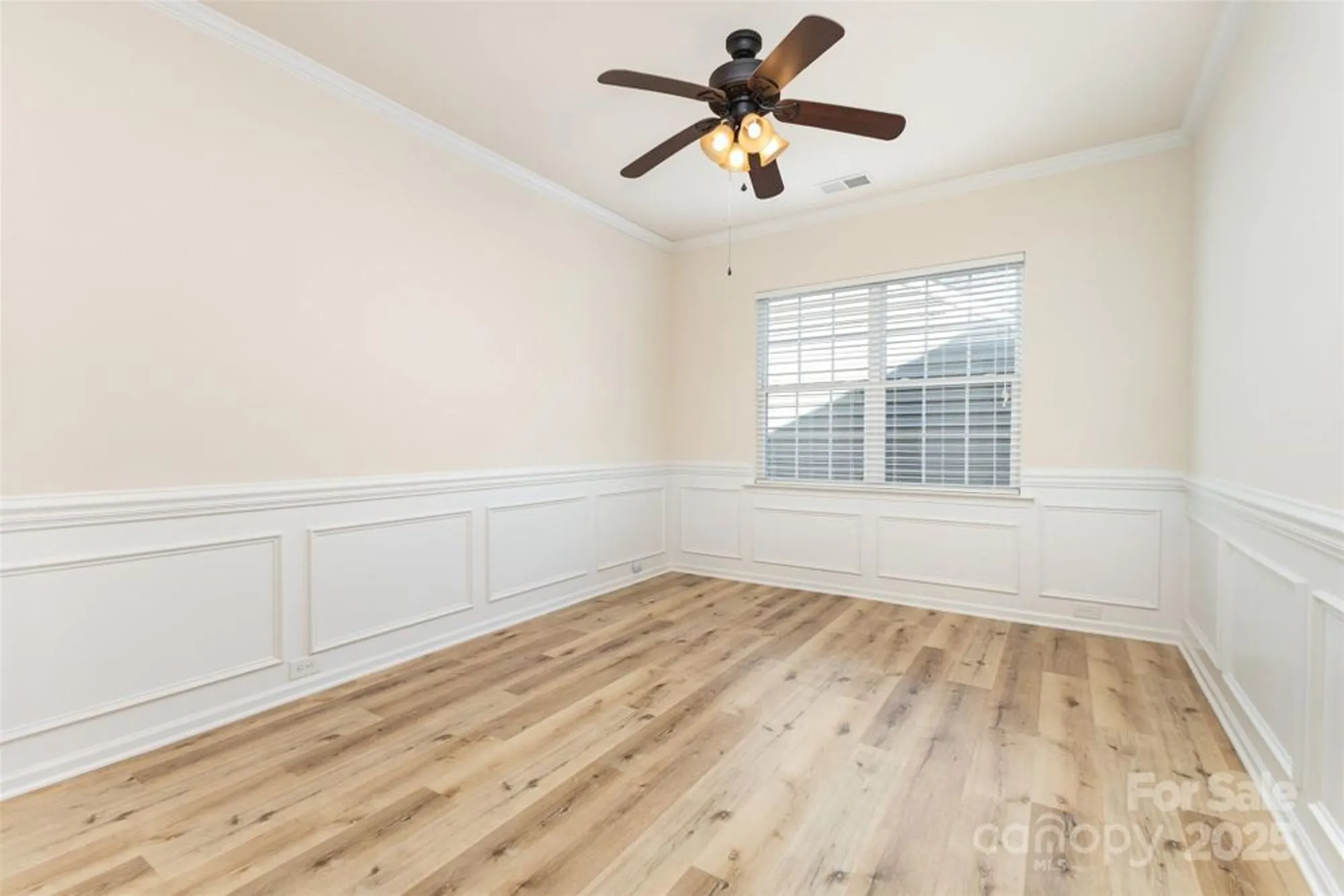 Property Slideshow image 6 of 28 | 6007 edinburgh ln, Fort Mill, SC, 29707