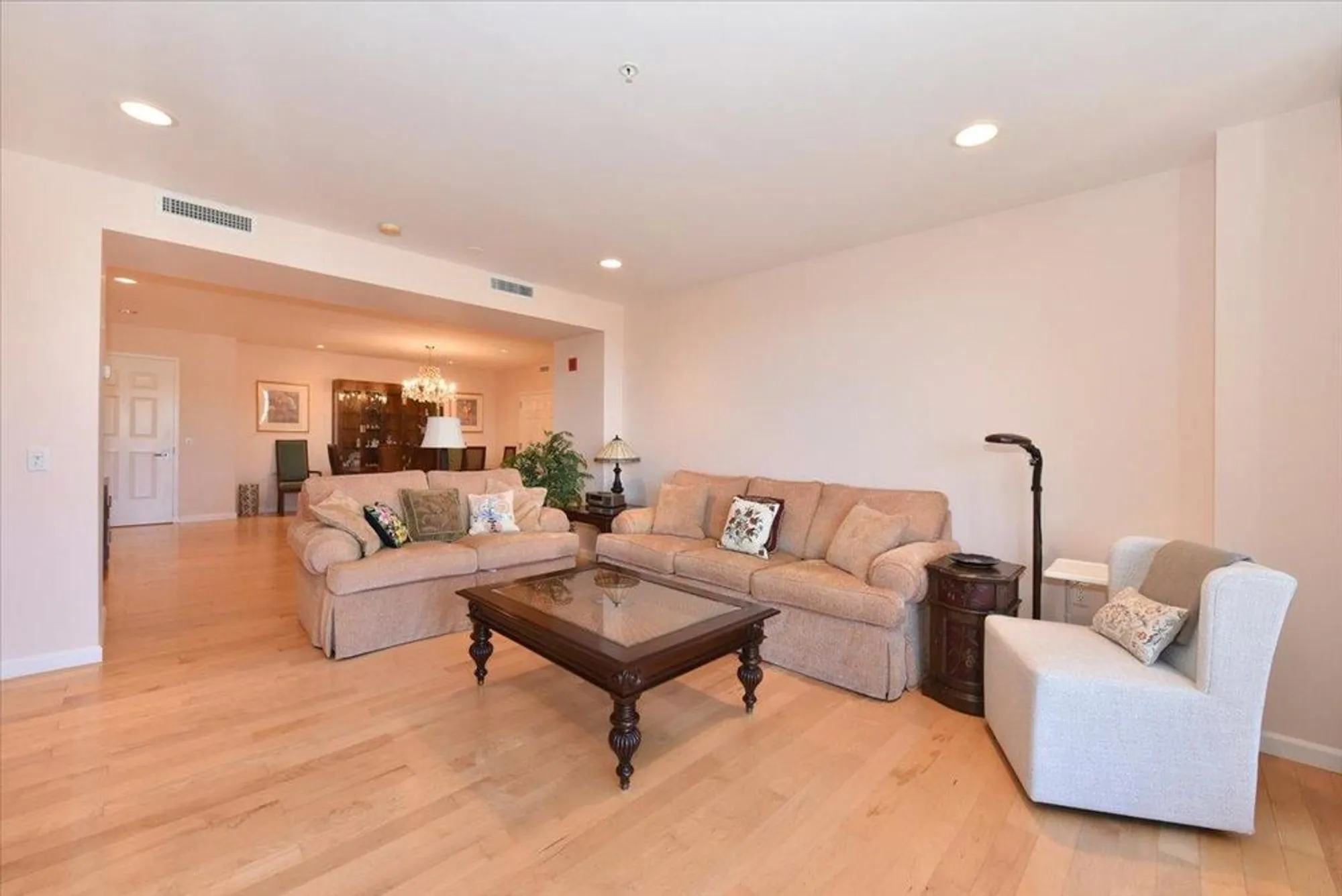 Property Slideshow image 6 of 27 | 100 harbor view dr 439, Port Washington, NY, 11050