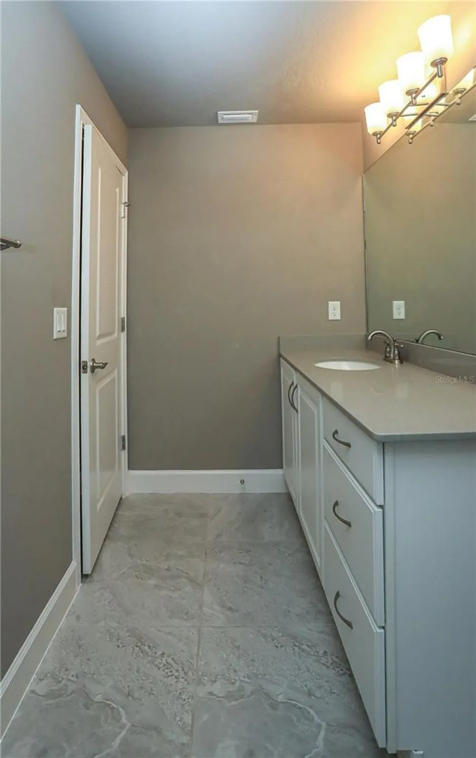 Property Slideshow image 46 of 92 | 875 pinewood dr, Ormond Beach, FL, 32174