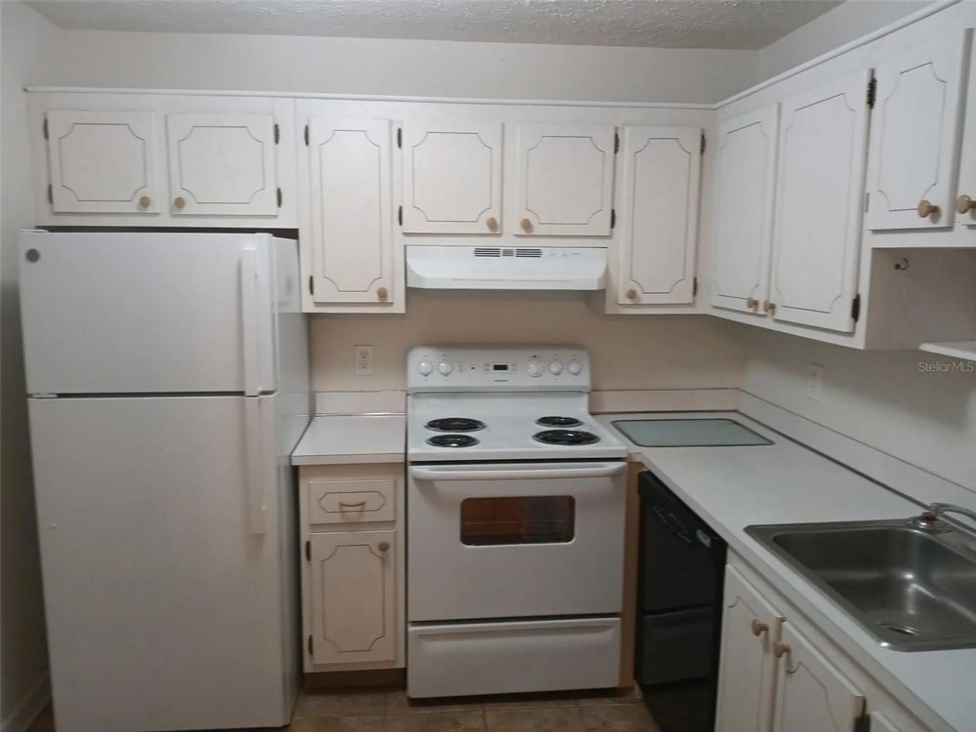 Property Slideshow image 15 of 61 | 1902 andover st apt 203, Sun City Center, FL, 33573
