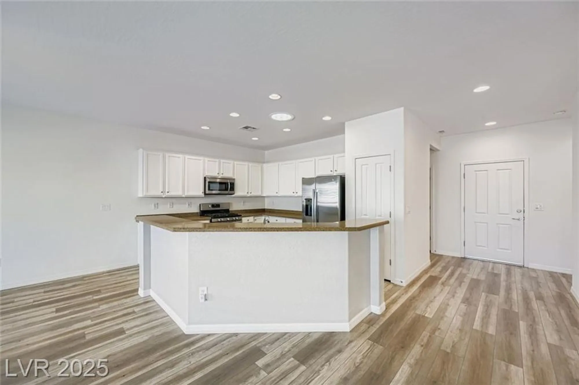 Property Slideshow image 9 of 33 | 3220 flinthead dr, North Las Vegas, NV, 89084