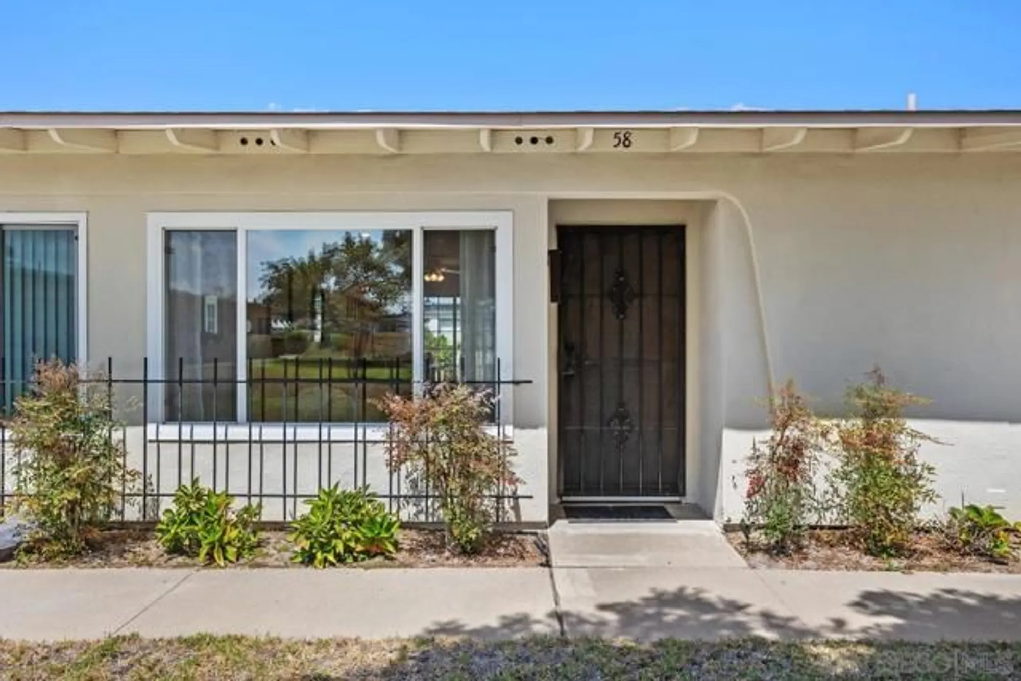 Property Slideshow image 17 of 22 | 3902 vista campana 58, Oceanside, CA, 92057